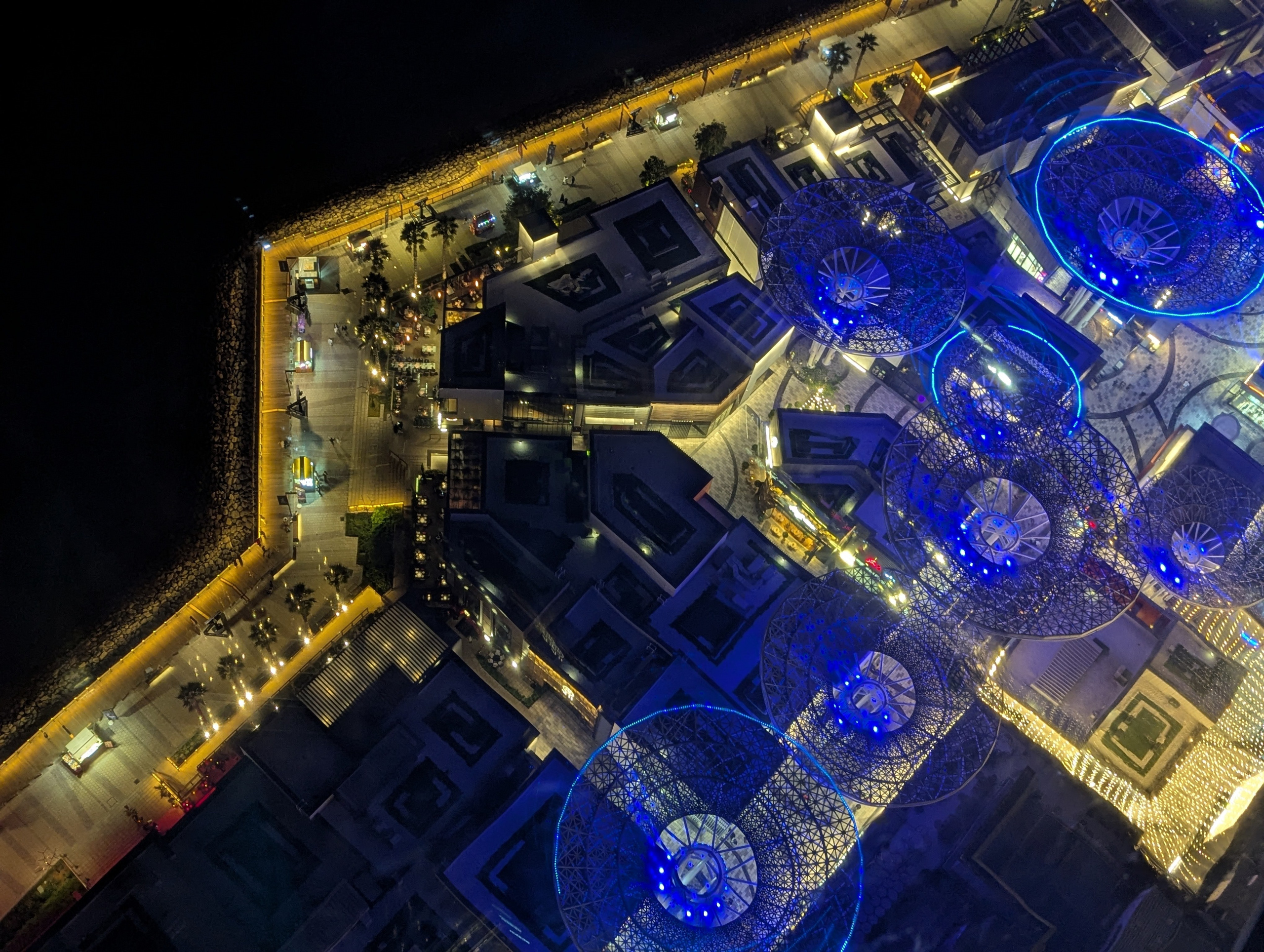 Архитектура и городские ритмы. Любовь Каширская — фотограф для малого бизнеса и специалистов