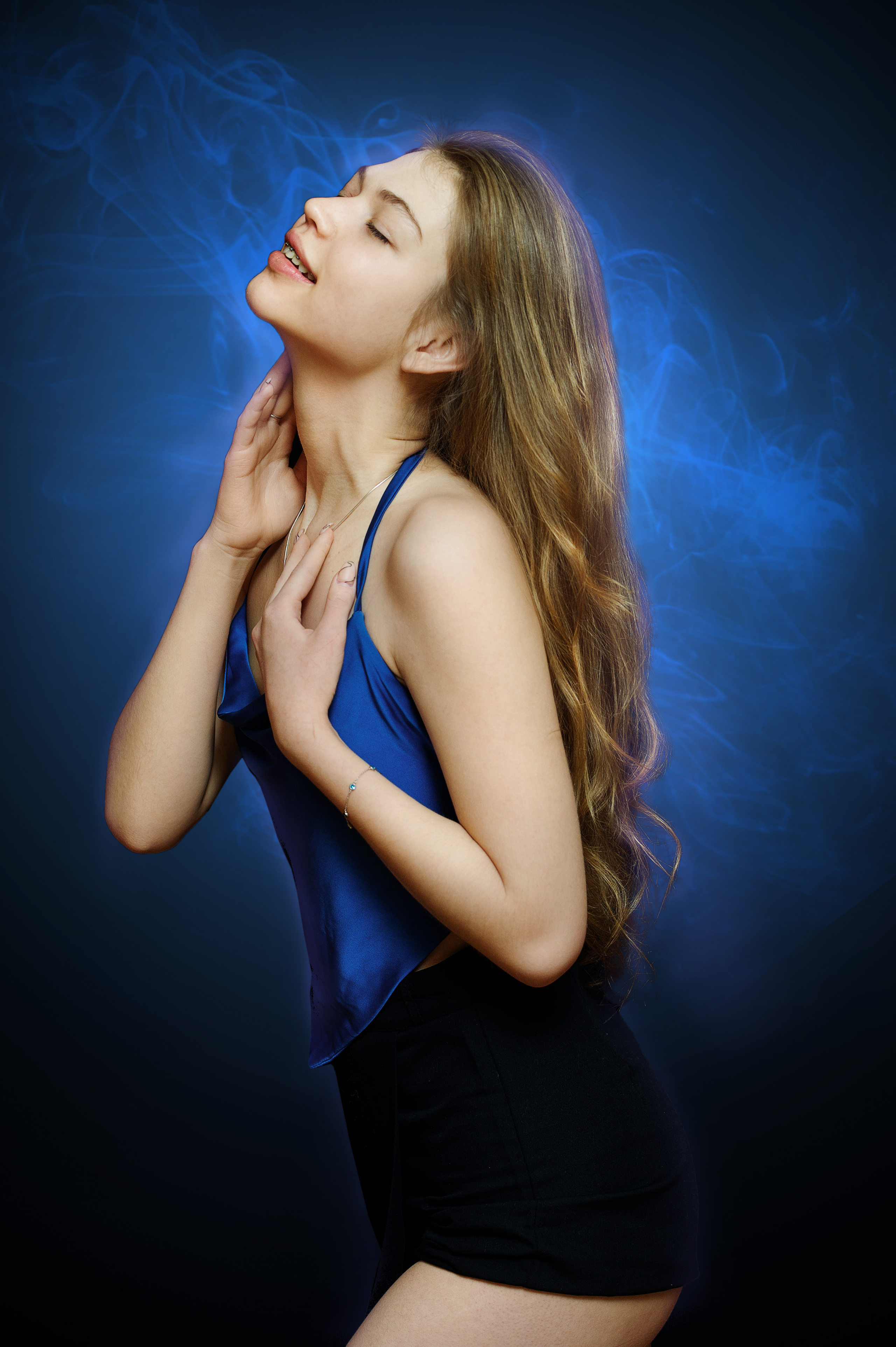 Портретная фотосъемка в студии и на улице. Выпускные альбомы. Частные съемки