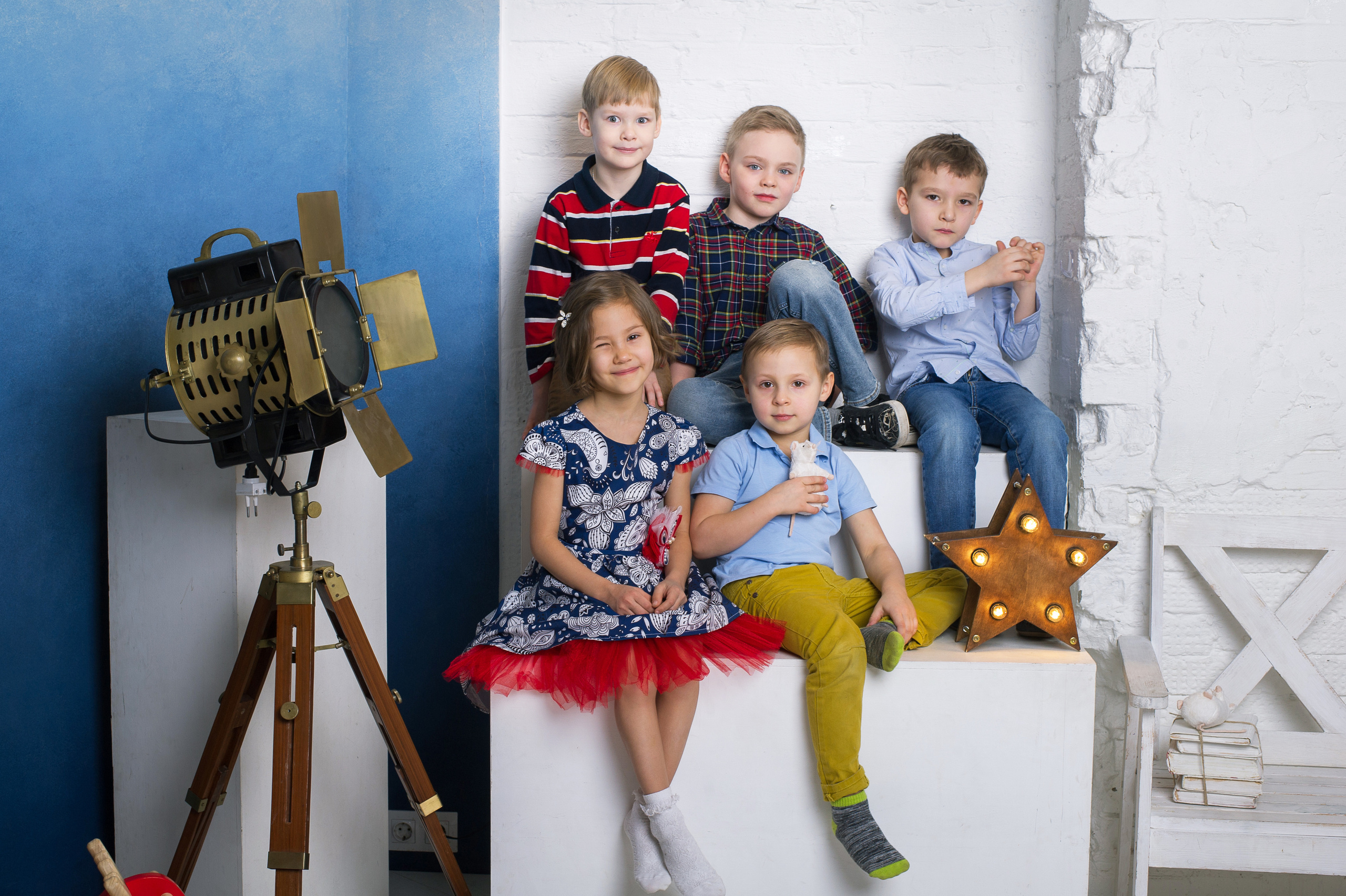 Детский и семейный фотограф в Москве. Выпускные альбомы. Частные съемки