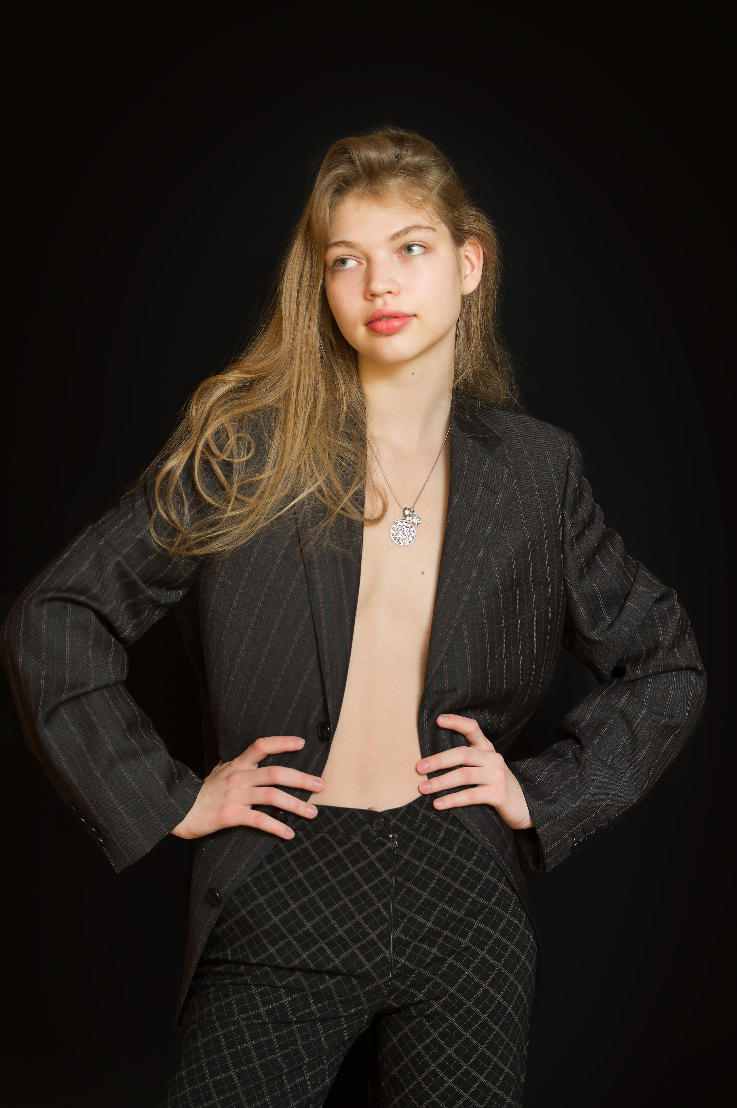 Портретная фотосъемка в студии и на улице. Выпускные альбомы. Частные съемки