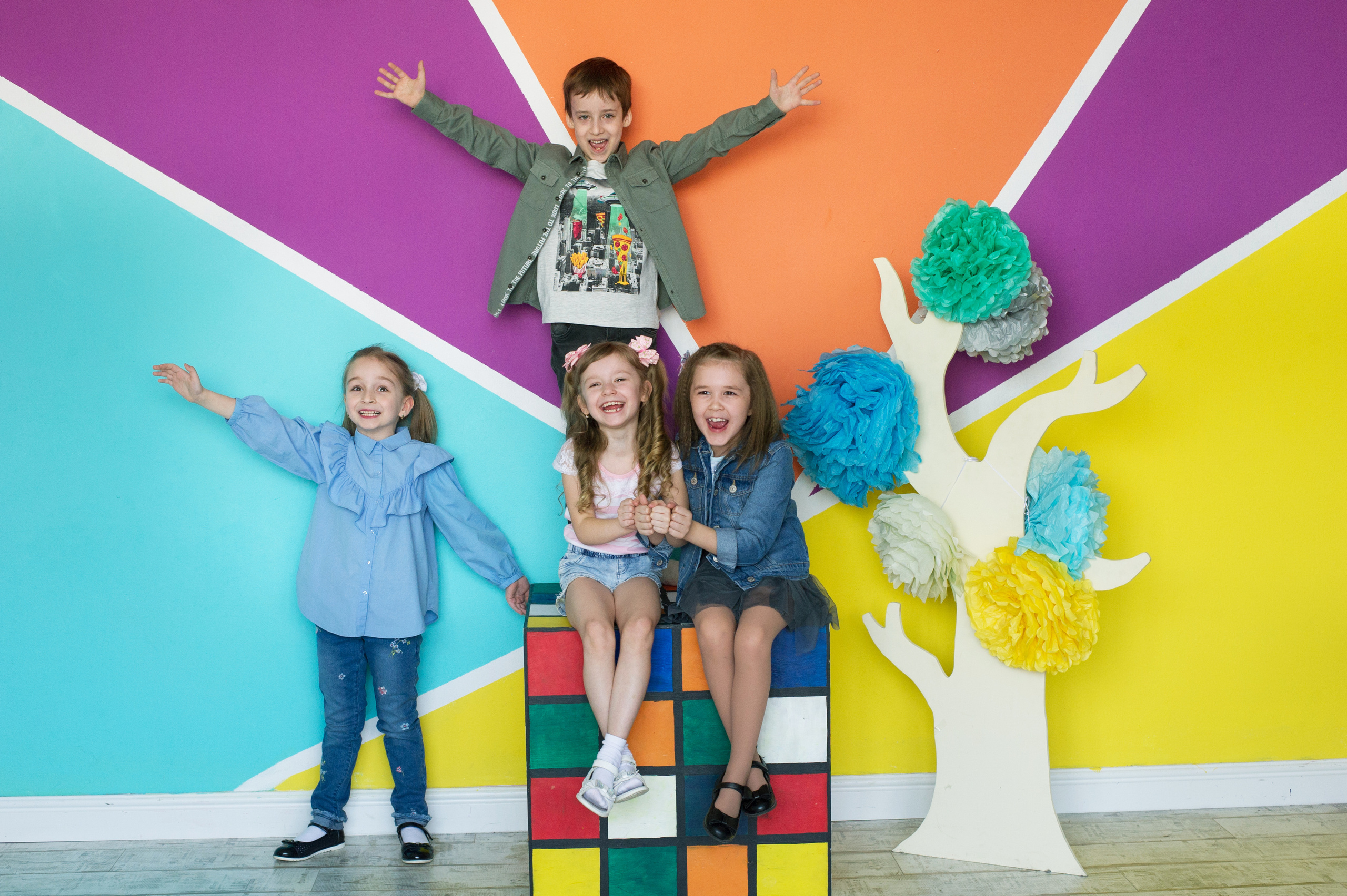 Детский и семейный фотограф в Москве. Выпускные альбомы. Частные съемки