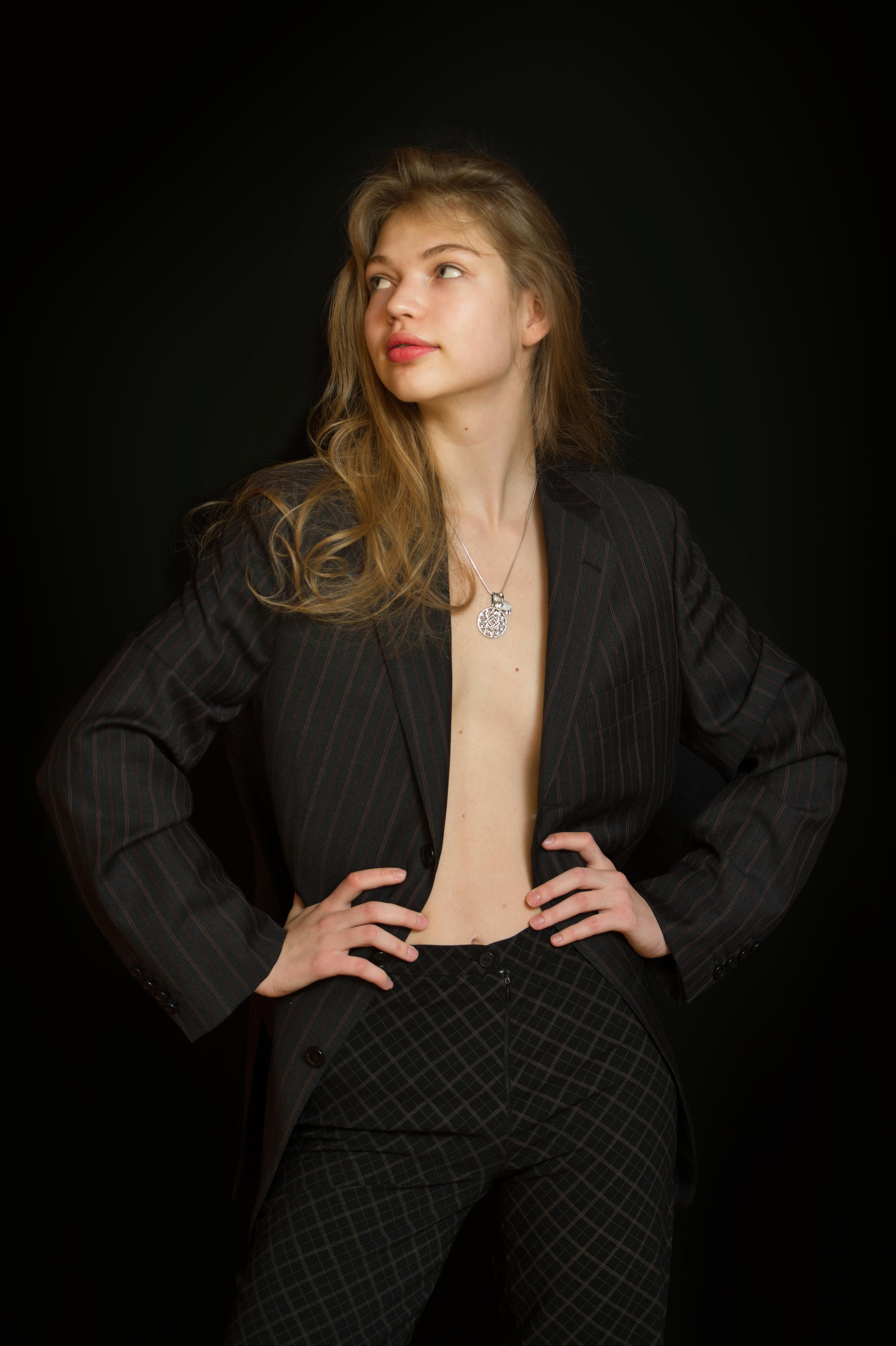 Портретная фотосъемка в студии и на улице. Выпускные альбомы. Частные съемки