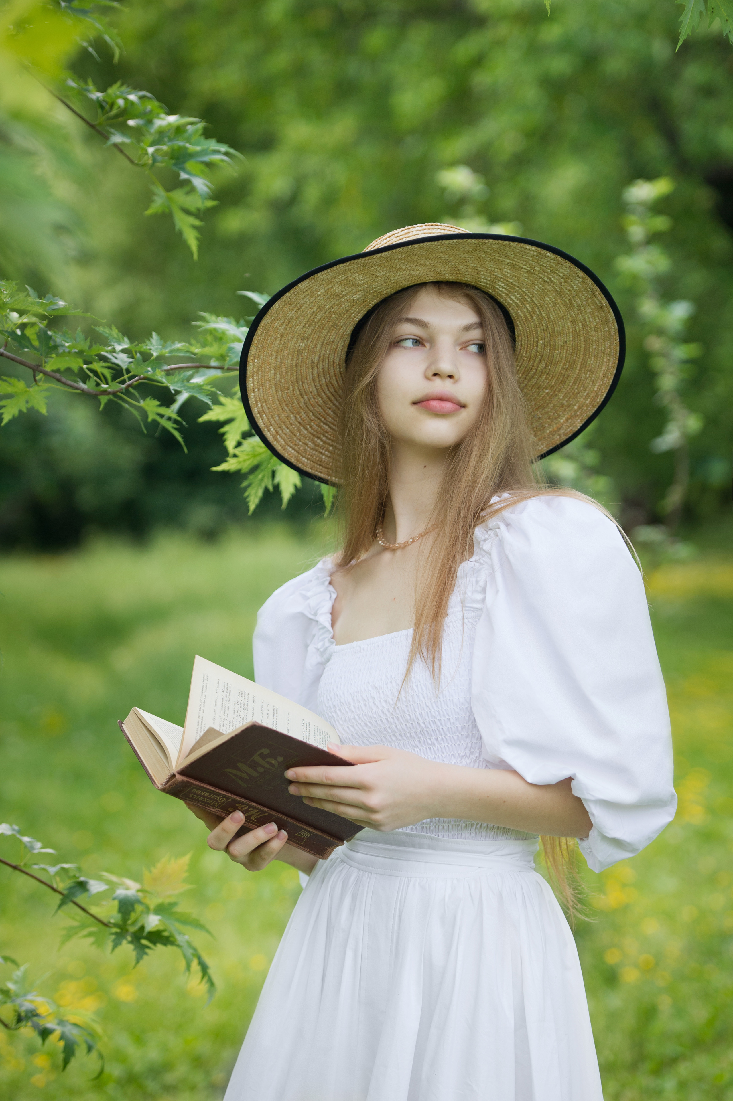 Портретная фотосъемка в студии и на улице. Выпускные альбомы. Частные съемки