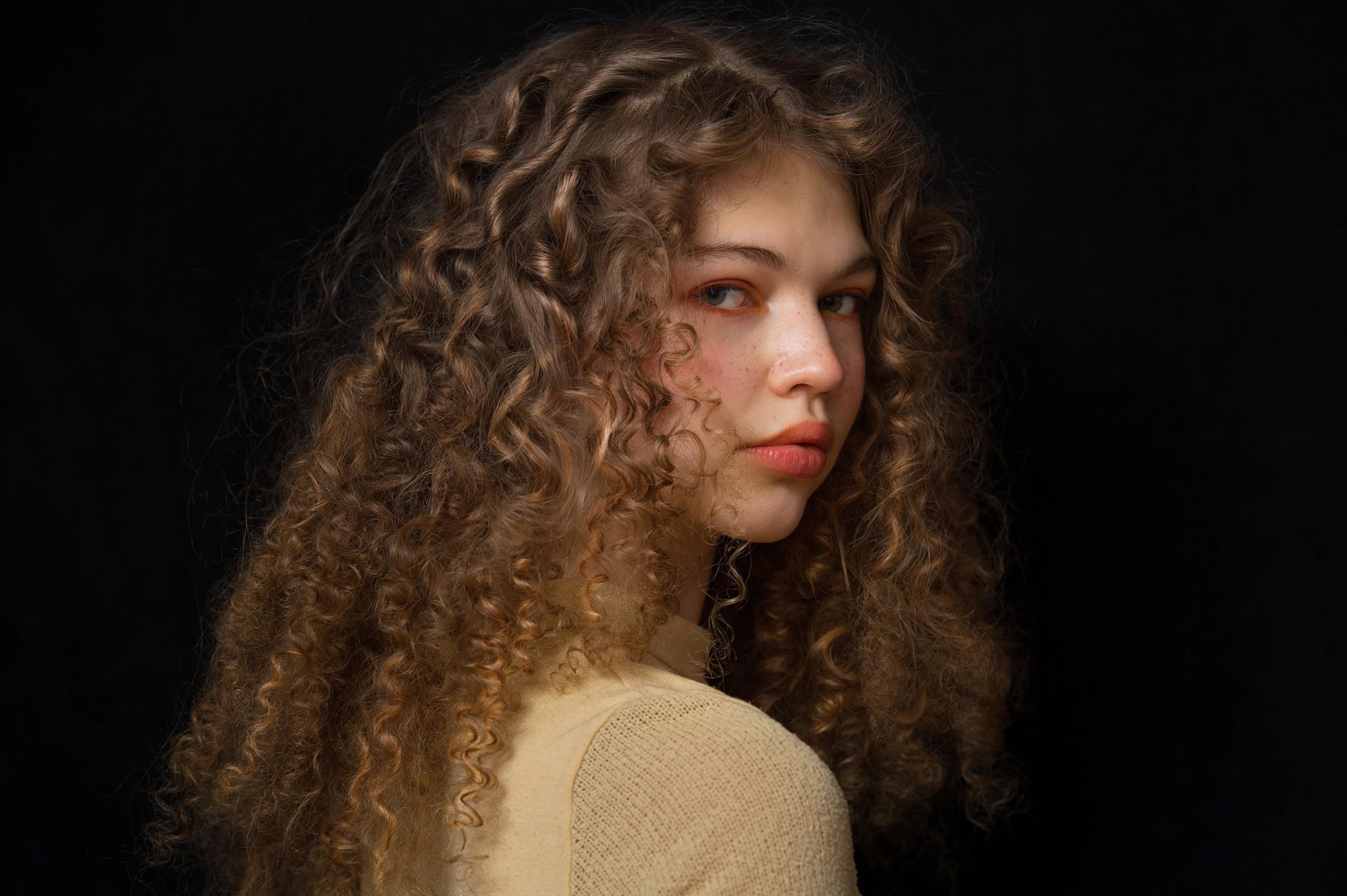 Портретная фотосъемка в студии и на улице. Выпускные альбомы. Частные съемки