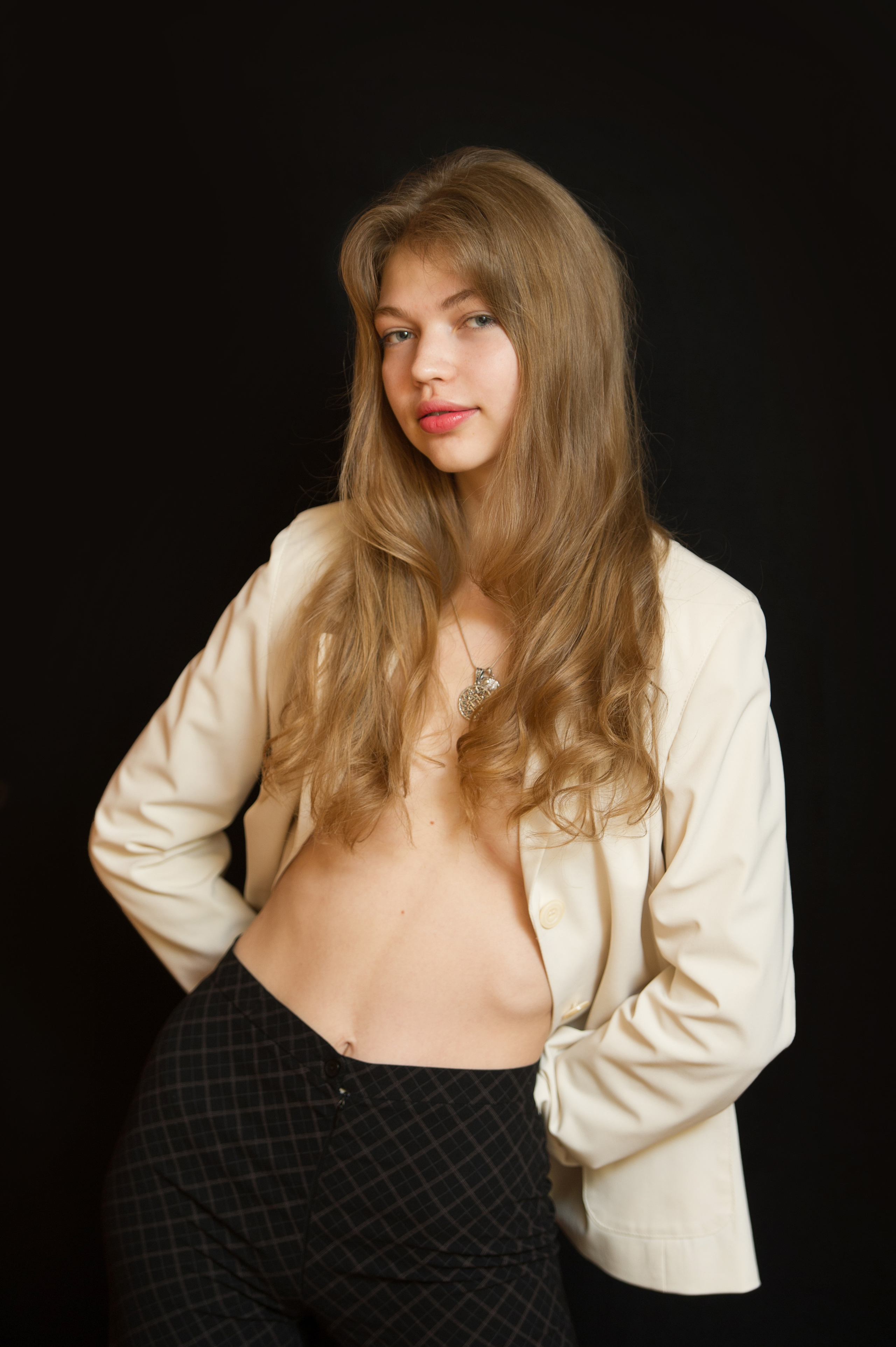 Портретная фотосъемка в студии и на улице. Выпускные альбомы. Частные съемки