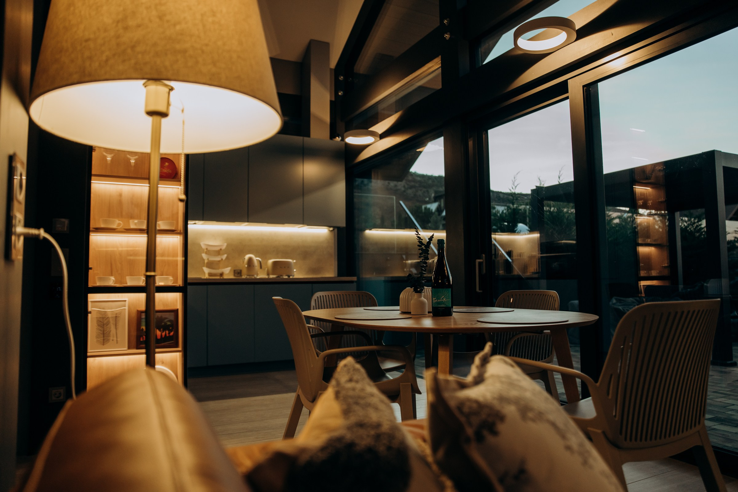 Съёмка для компании INTEQ HAUS из Москвы. Фотограф в Крыму — Федор зайцев. Свадебная, семейная и портретная съёмка. Фотографии для контента, для бизнеса. Корпоративная съёмка