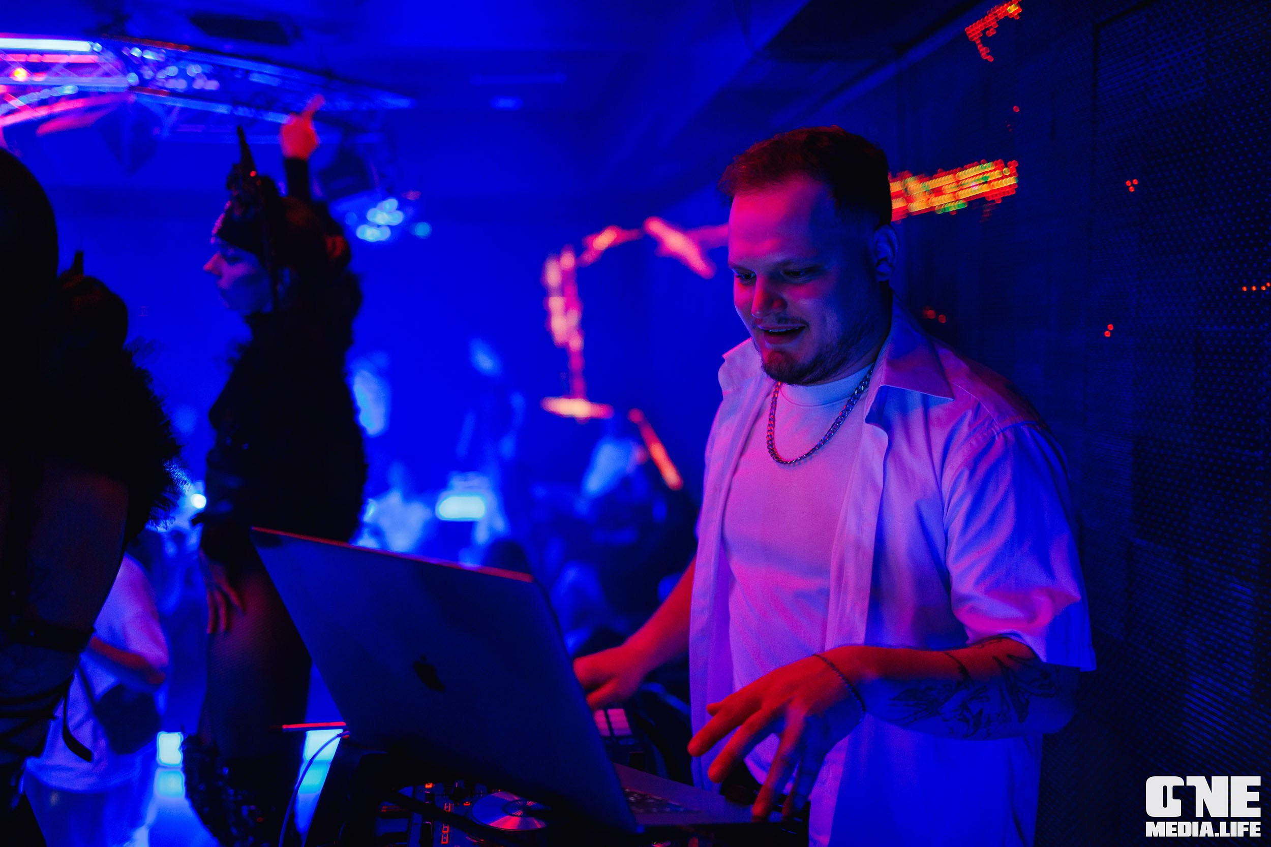 Фоторепортаж из РК Планета. One Media Life: фоторепортажи, фотоотчеты с мероприятий и заведений