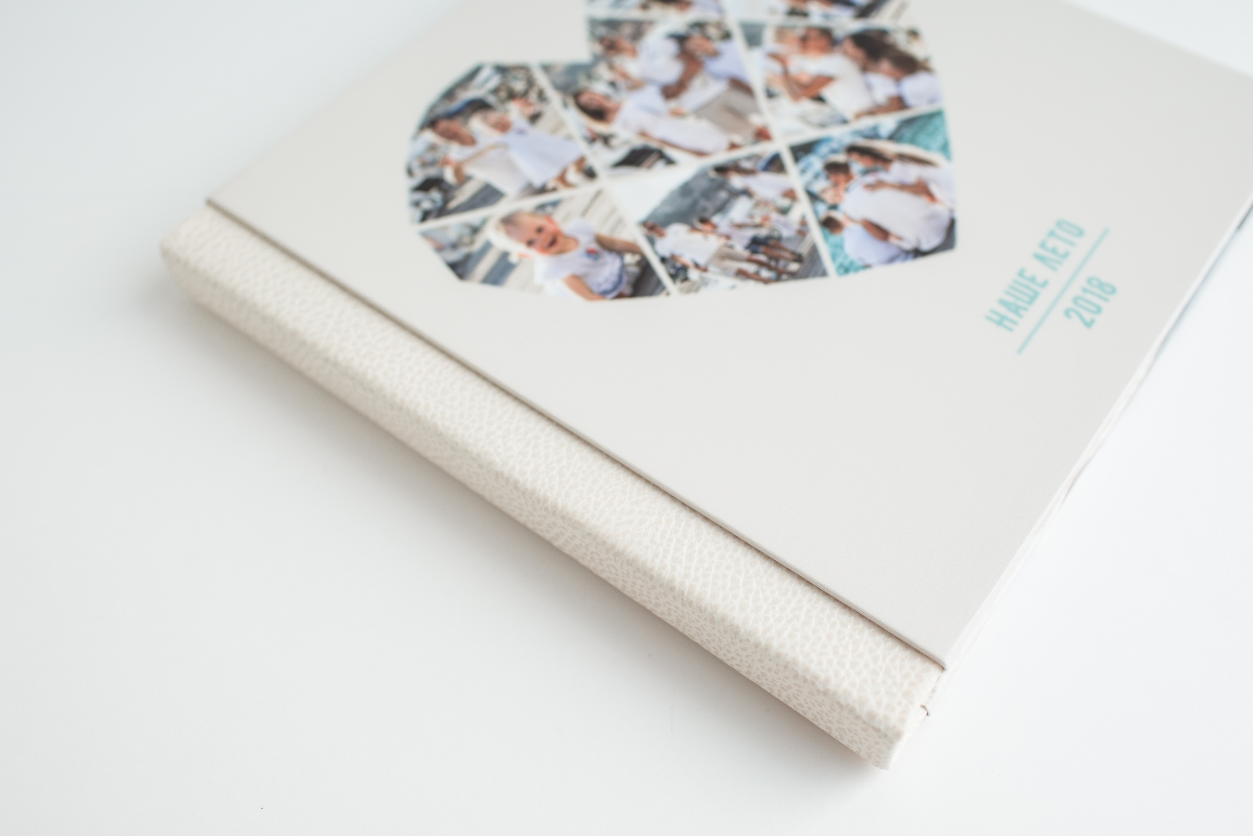 Альбом с примерами свадебных книг. Свадебный фотограф в Санкт-Петербурге Волощук Евгений