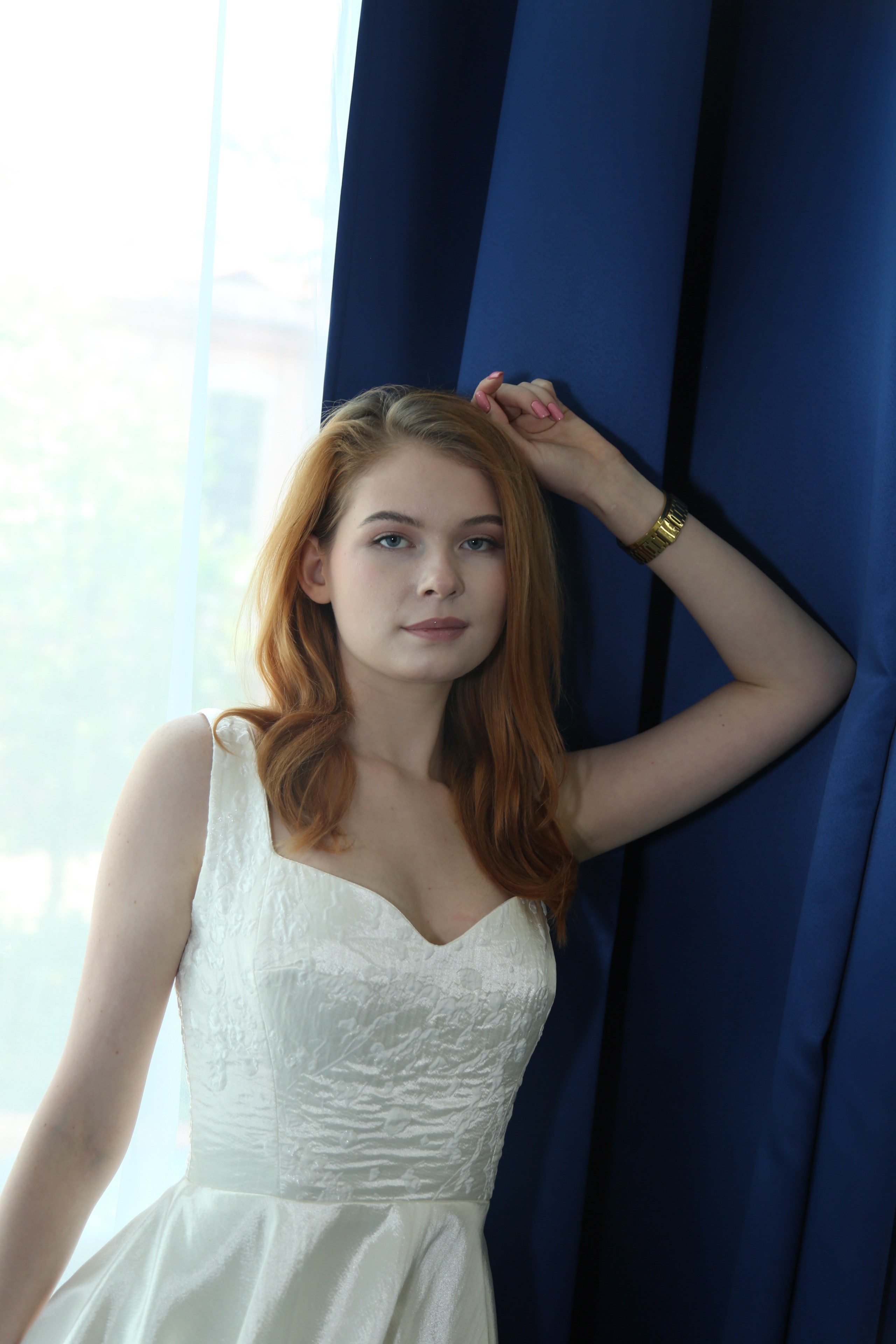 Лиза. Фотосессия в студии в Москве от профессионального фотографа услуги по доступным ценам