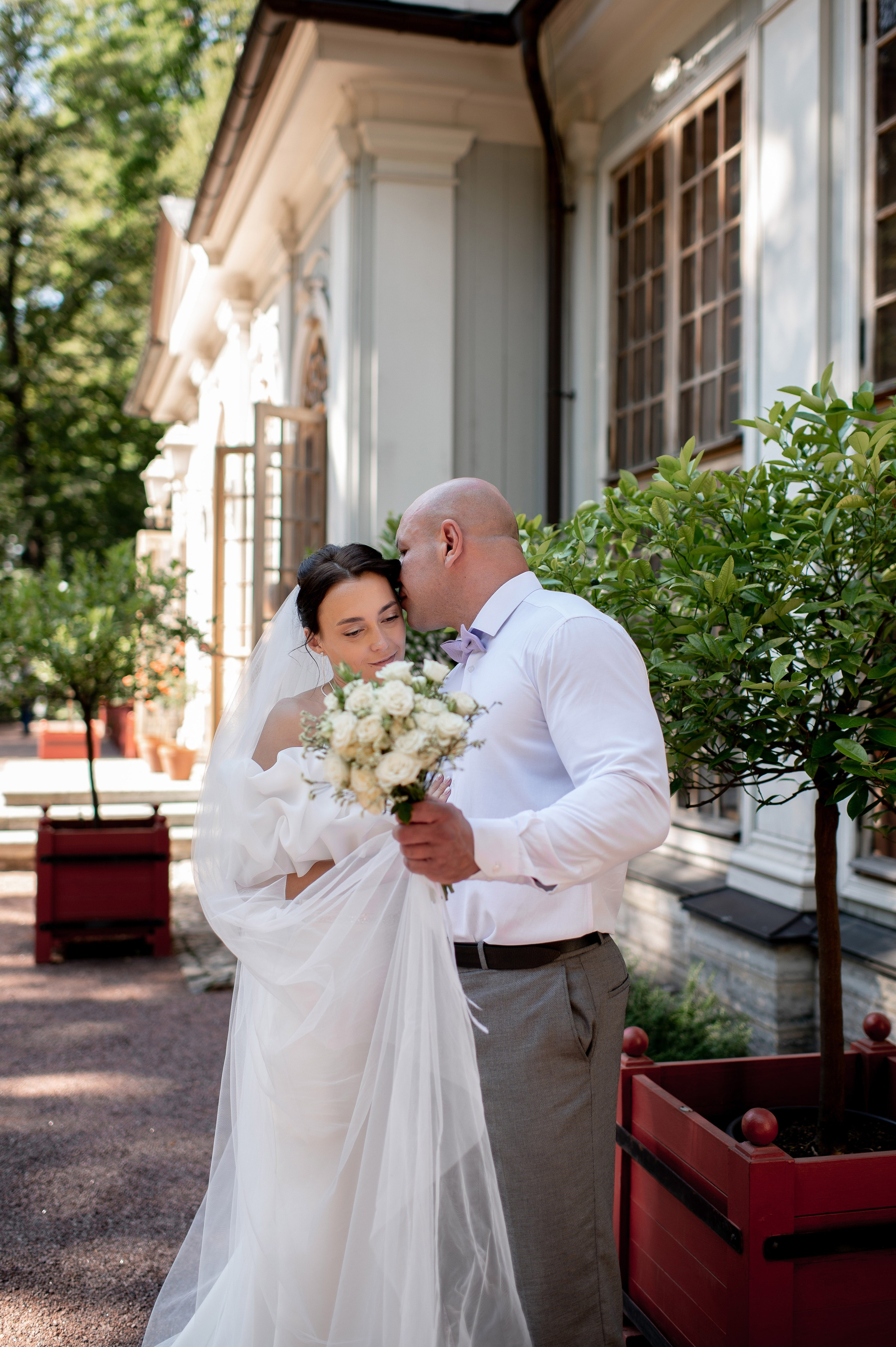 Летняя свадьба В Санкт-Петербурге и красивой выездной регистрацией Даши и Саши. Воздушная свадебная фотосессия в Петербурге. Портретный, семейный и свадебный фотограф в Санкт-Петербурге и в Пушкине Ширяев Денис
