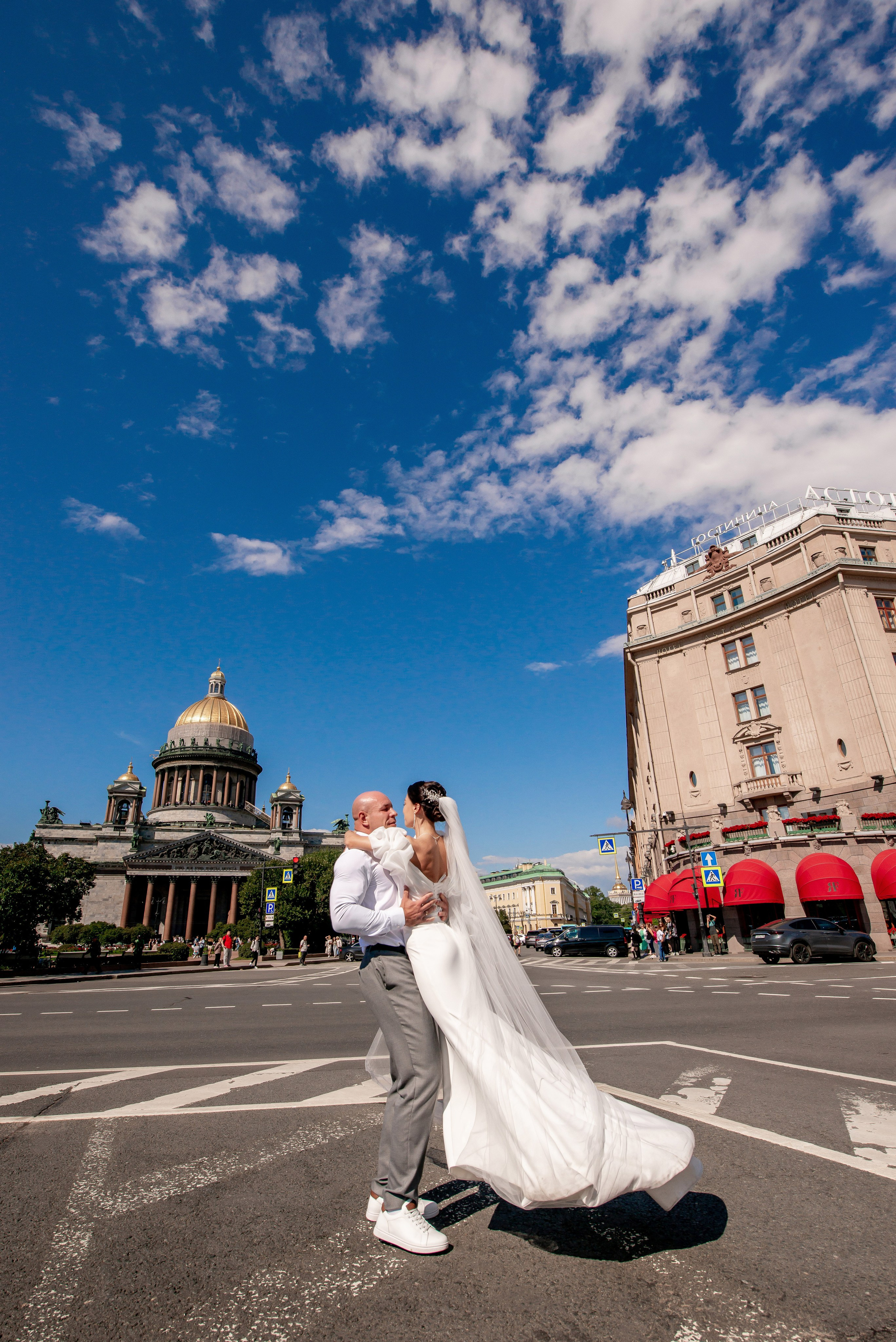 Летняя свадьба В Санкт-Петербурге и красивой выездной регистрацией Даши и Саши. Воздушная свадебная фотосессия в Петербурге. Портретный, семейный и свадебный фотограф в Санкт-Петербурге и в Пушкине Ширяев Денис