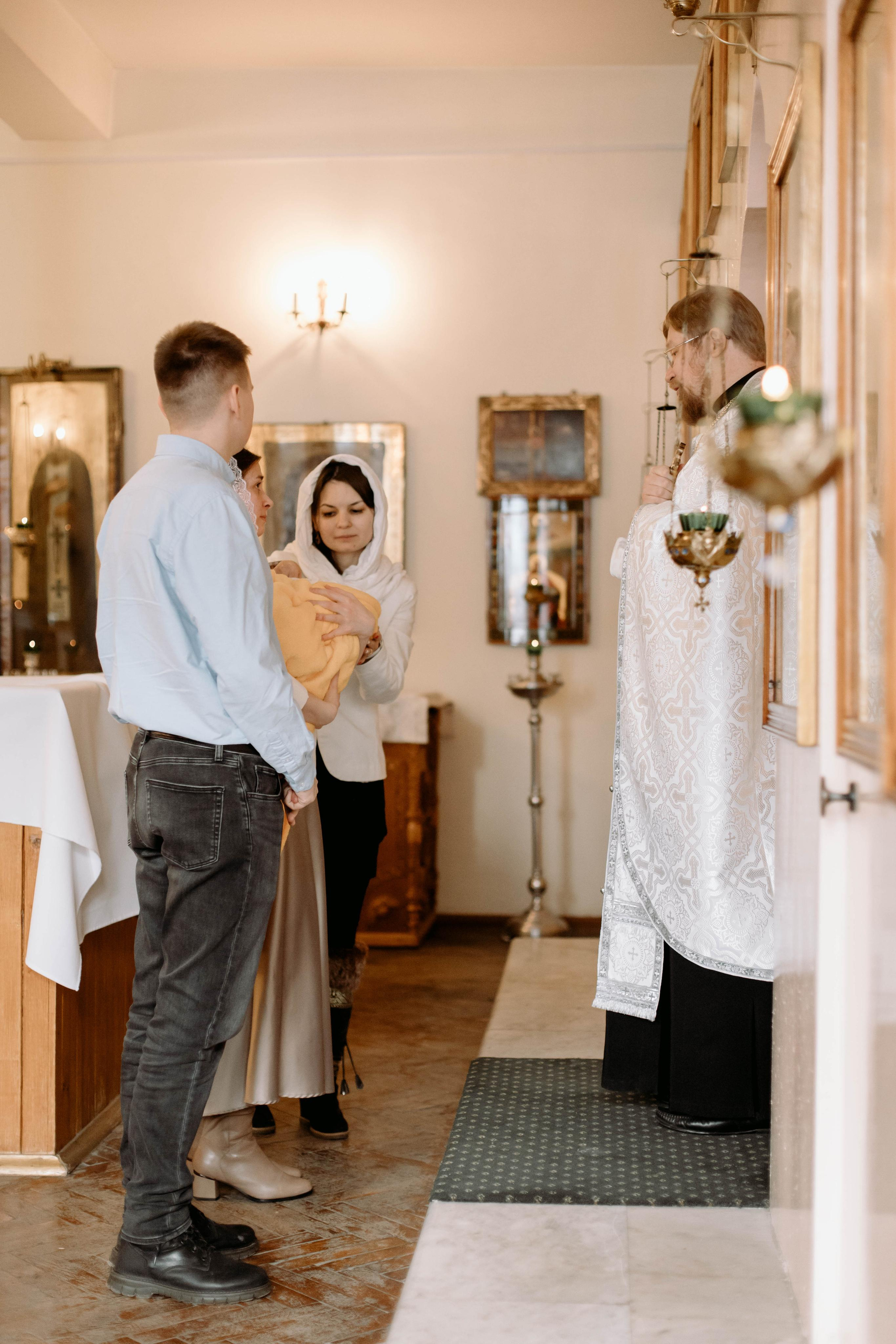 Крещение Ксении в Соборе Троицы живоначальной в Подольске, фотосессия. Фотограф Валерия Горбунова Подольск Бутово Видное Щербинка