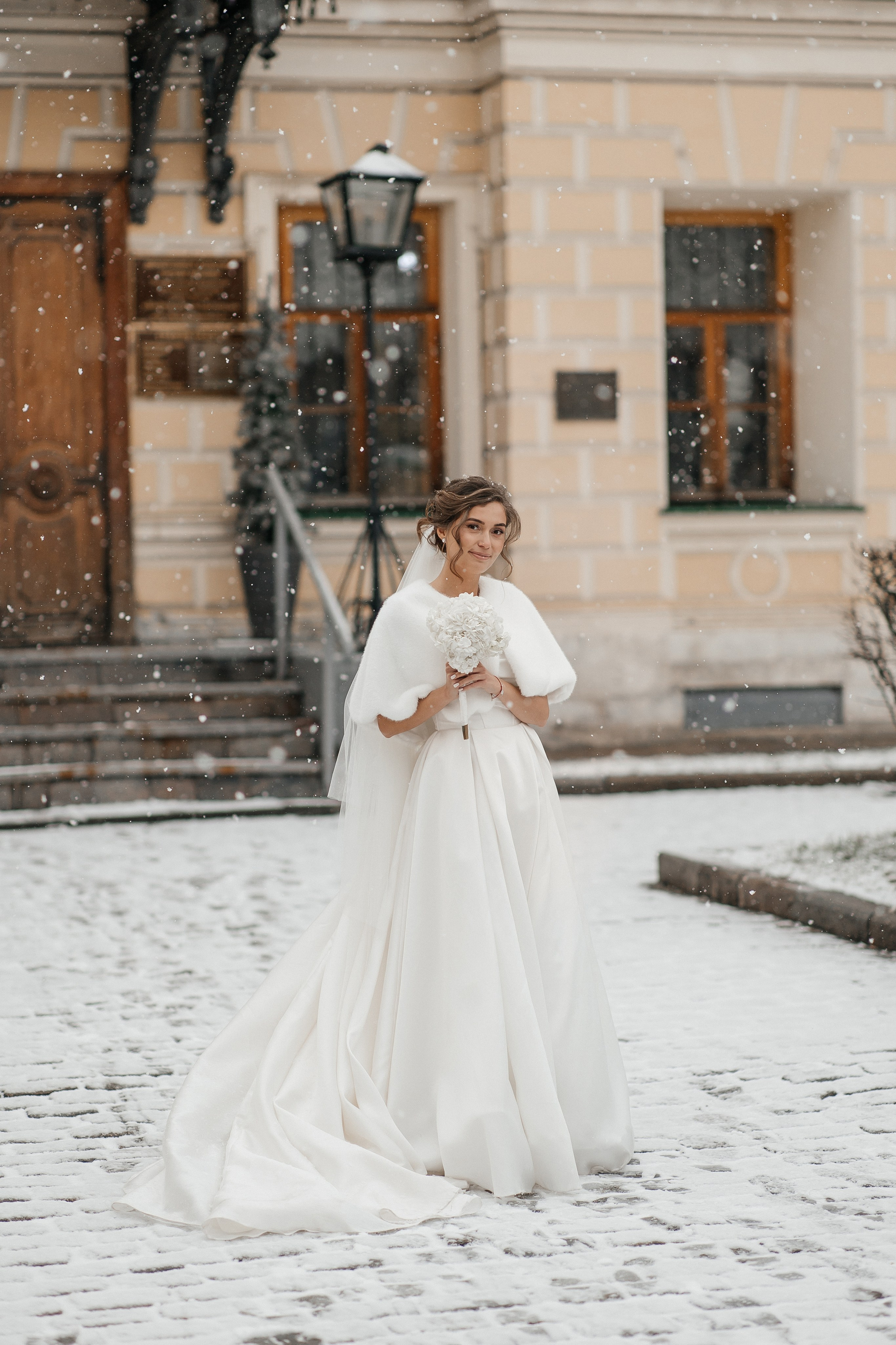 Свадебная фотосессия в Библиотеке-читальне имени А. С. Пушкина