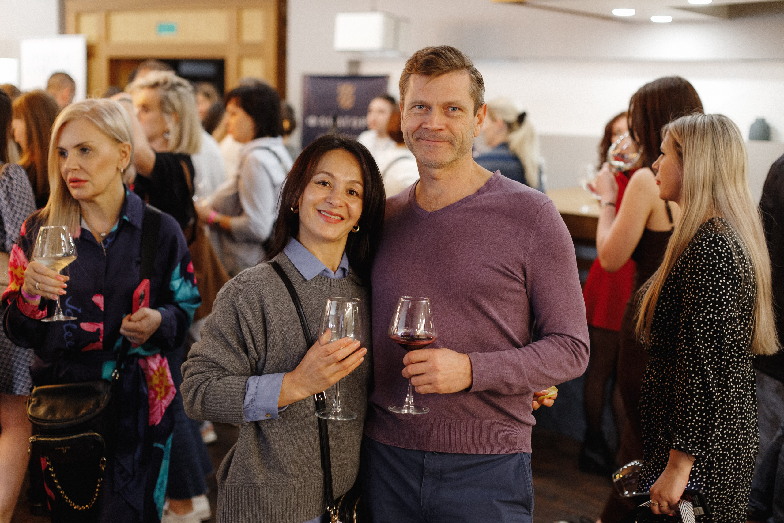 ФЕСТИВАЛЬ ИГРИСТЫХ ВИН. СВОИ. ФОТООТЧЕТЫ-СОБЫТИЯ-МЕСТА