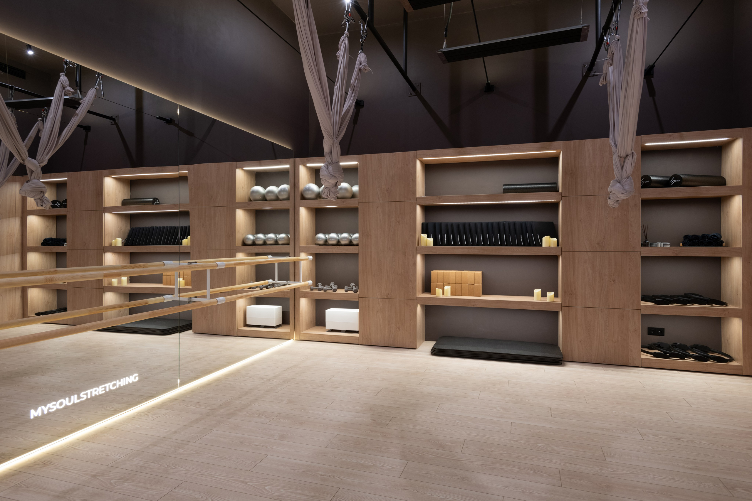 САЛОНЫ КРАСОТЫ 5+ ШТ. Роман Свободный — интерьерная и архитектурная съёмка, Москва и МО