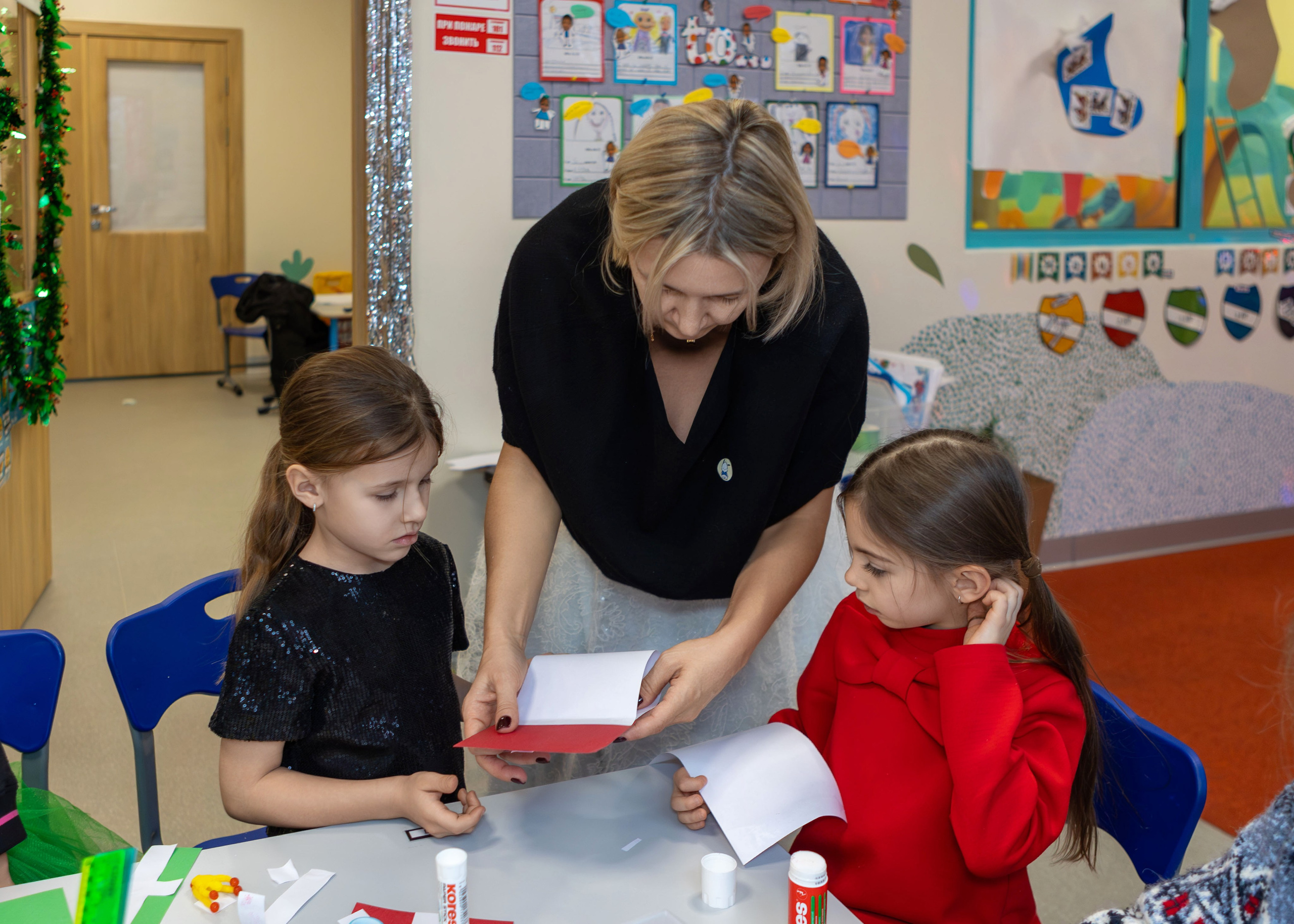 Christmas Celebration at The International School of Moscow. Школьный фотограф и выпускные альбомы | SHKOLBook