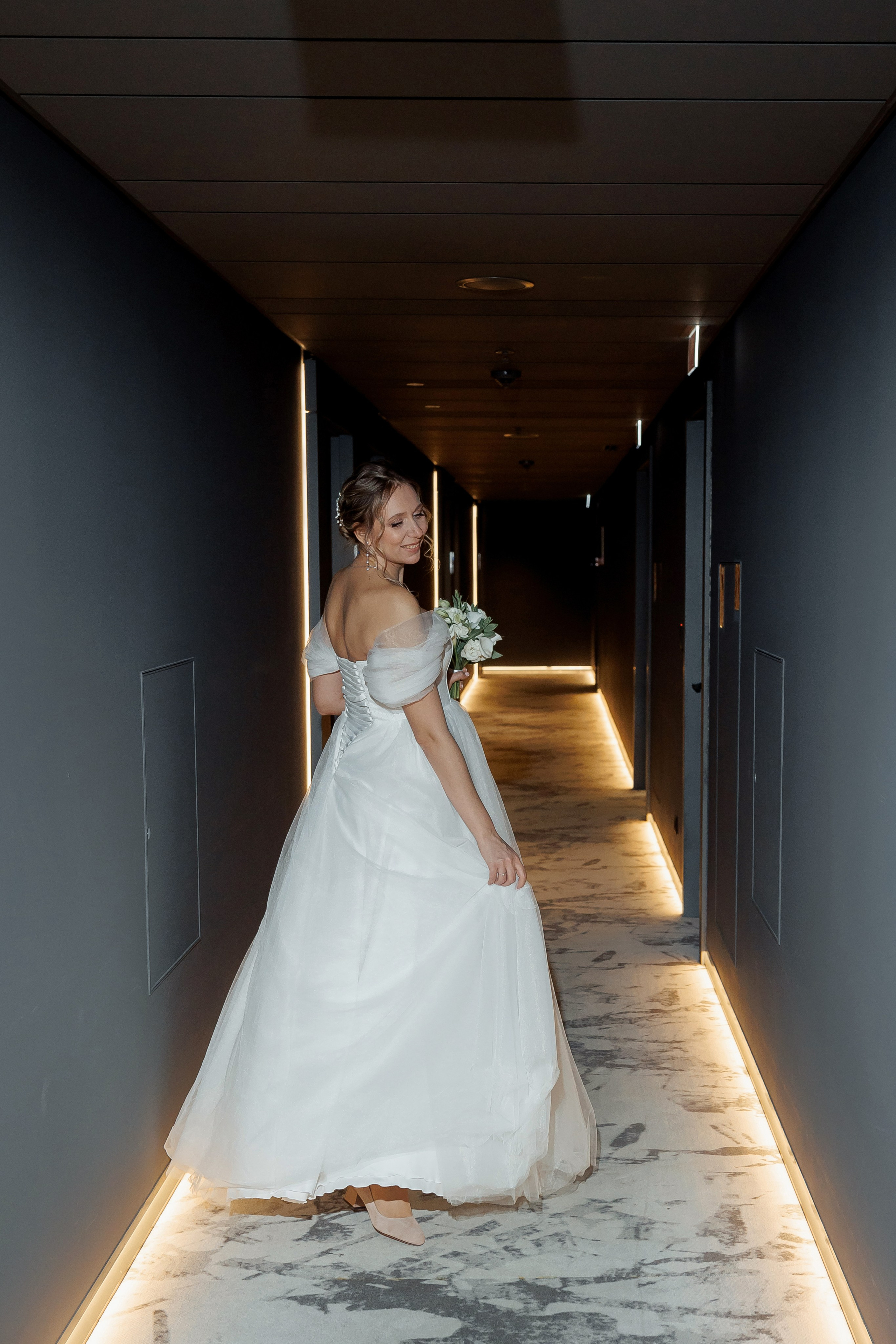 Свадебная фотосессия в отеле Мовенпик Москва Таганская