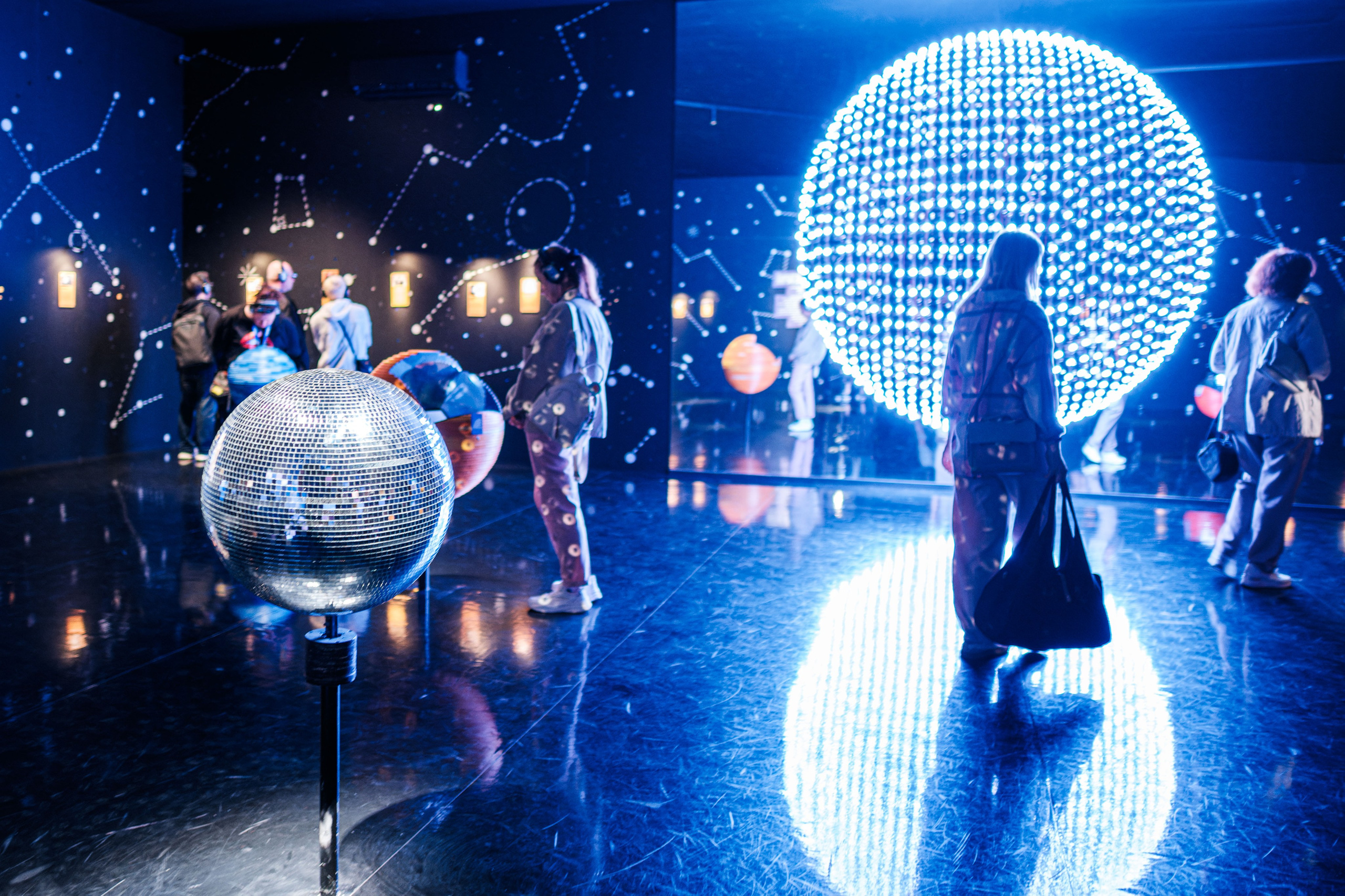 «Виктор Цой. Легенда» Выставка-байопик. Фотограф Балаев Михаил