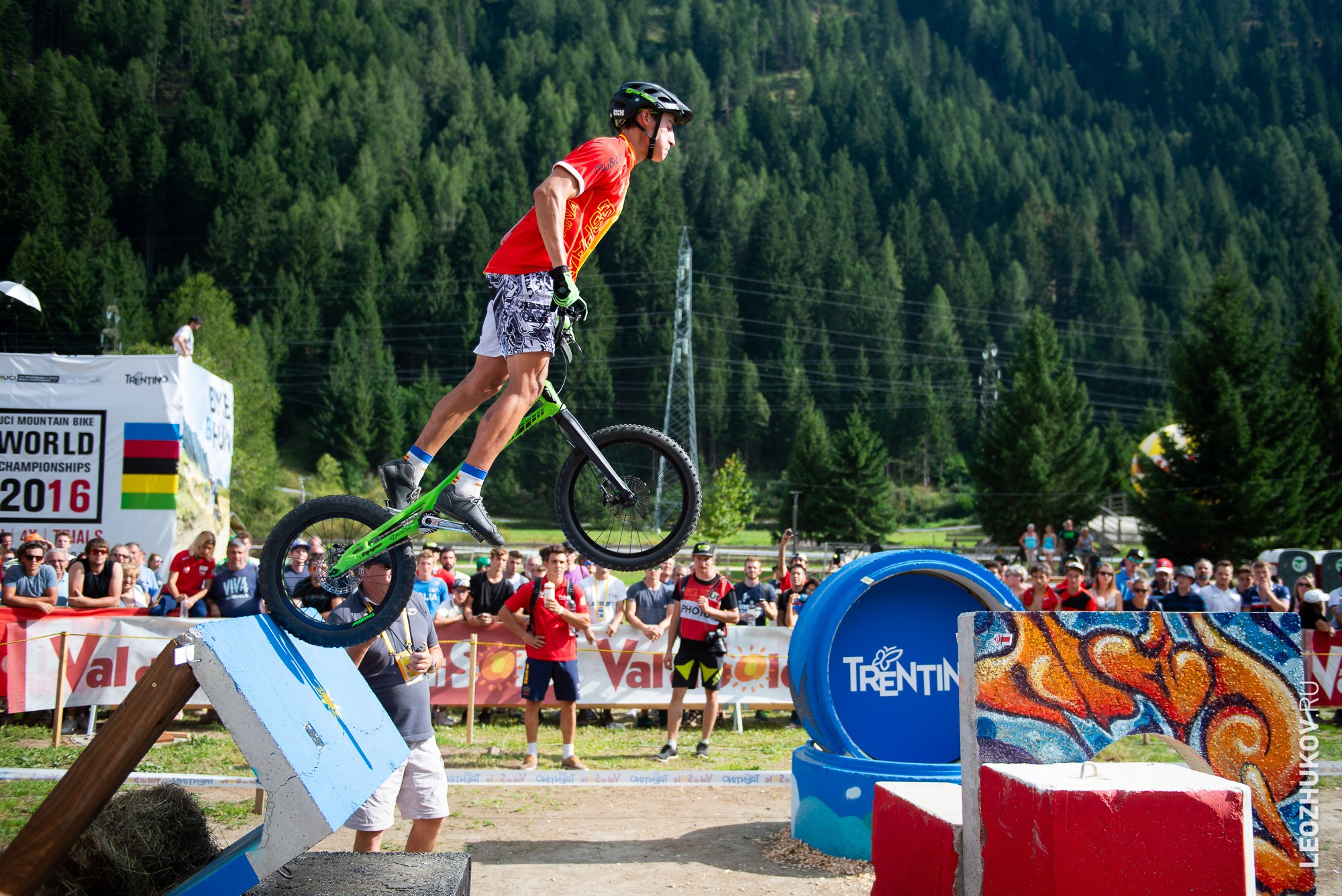 UCI Trials World Championships 2016 — finals. Sports photographer Leonid Zhukov