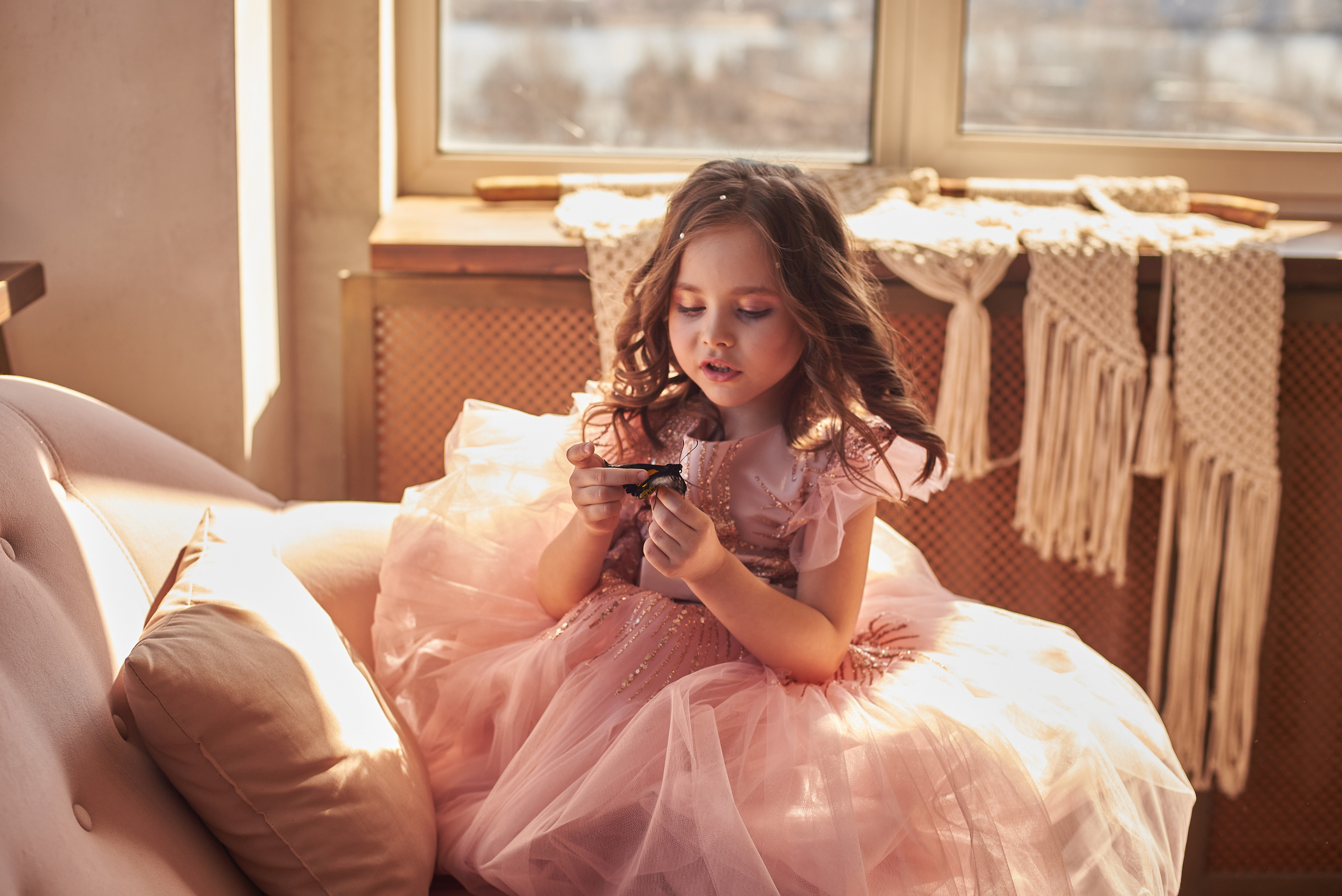 Фотопроет для детей с живыми бабочками в Красноярске. Фотограф в Красноярске Шепелева Мария