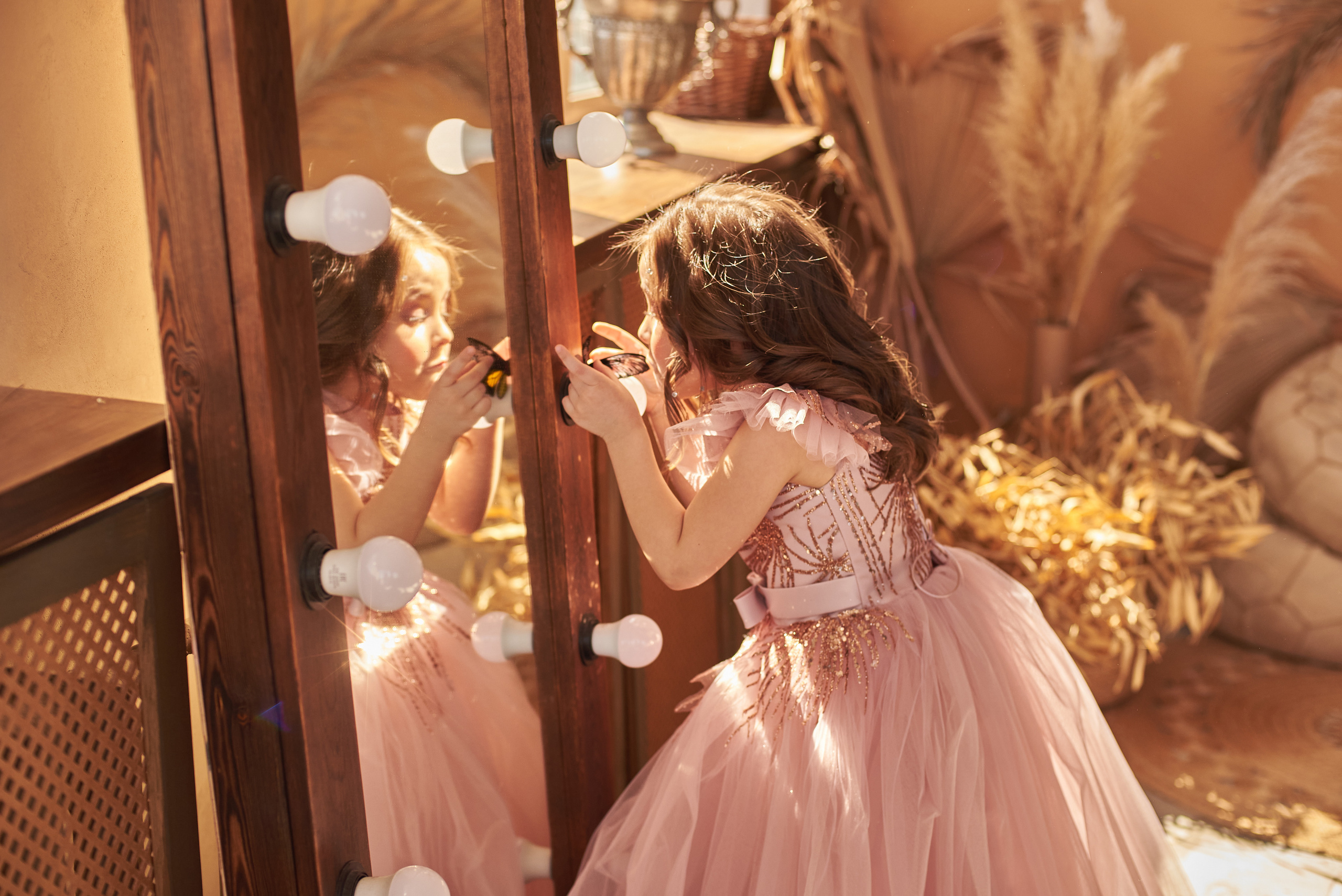 Фотопроет для детей с живыми бабочками в Красноярске. Фотограф в Красноярске Шепелева Мария