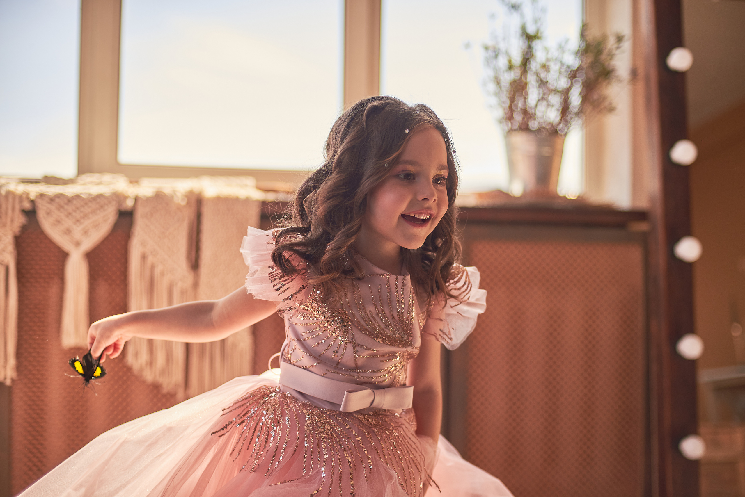 Фотопроет для детей с живыми бабочками в Красноярске. Фотограф в Красноярске Шепелева Мария