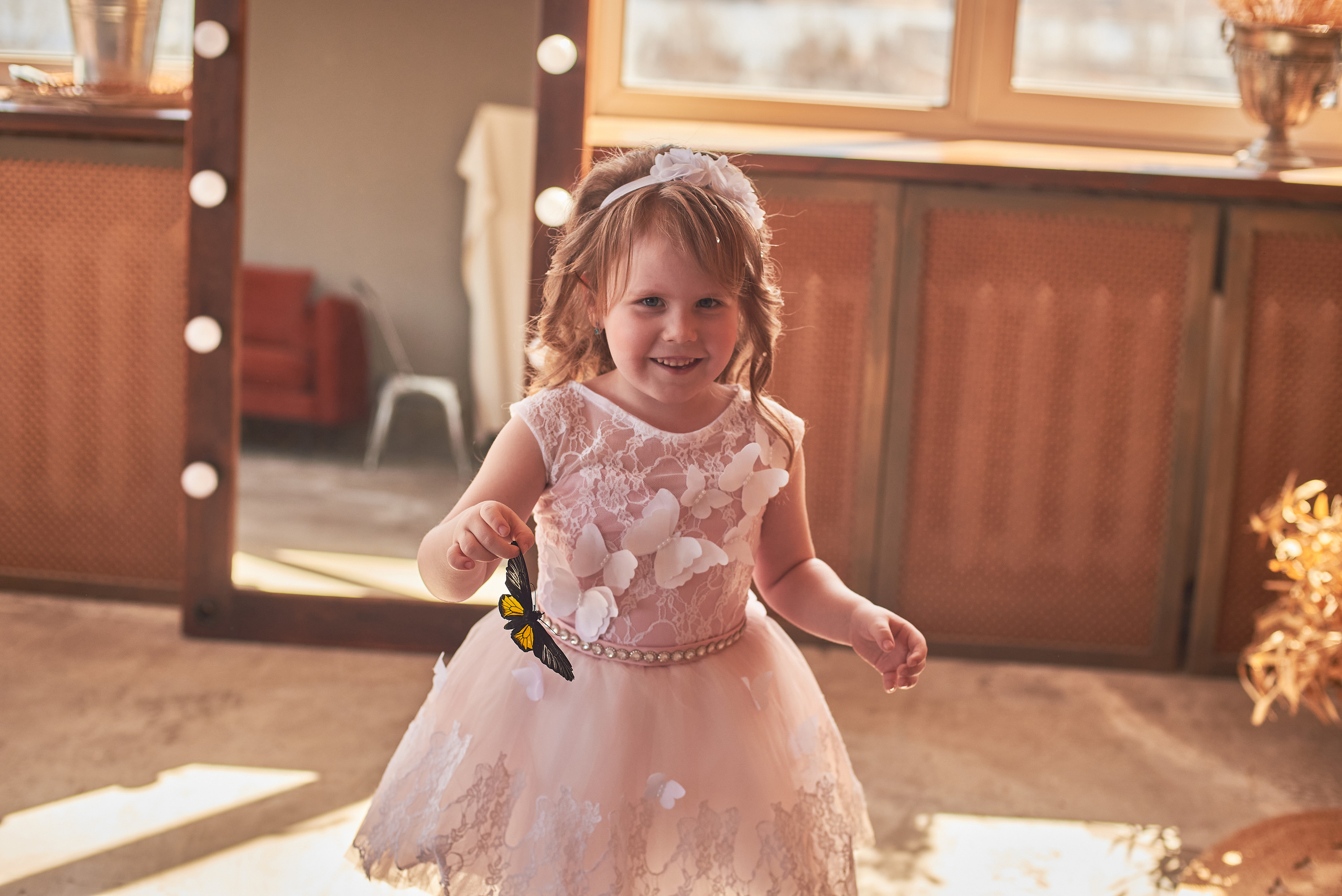 Фотопроет для детей с живыми бабочками в Красноярске. Фотограф в Красноярске Шепелева Мария