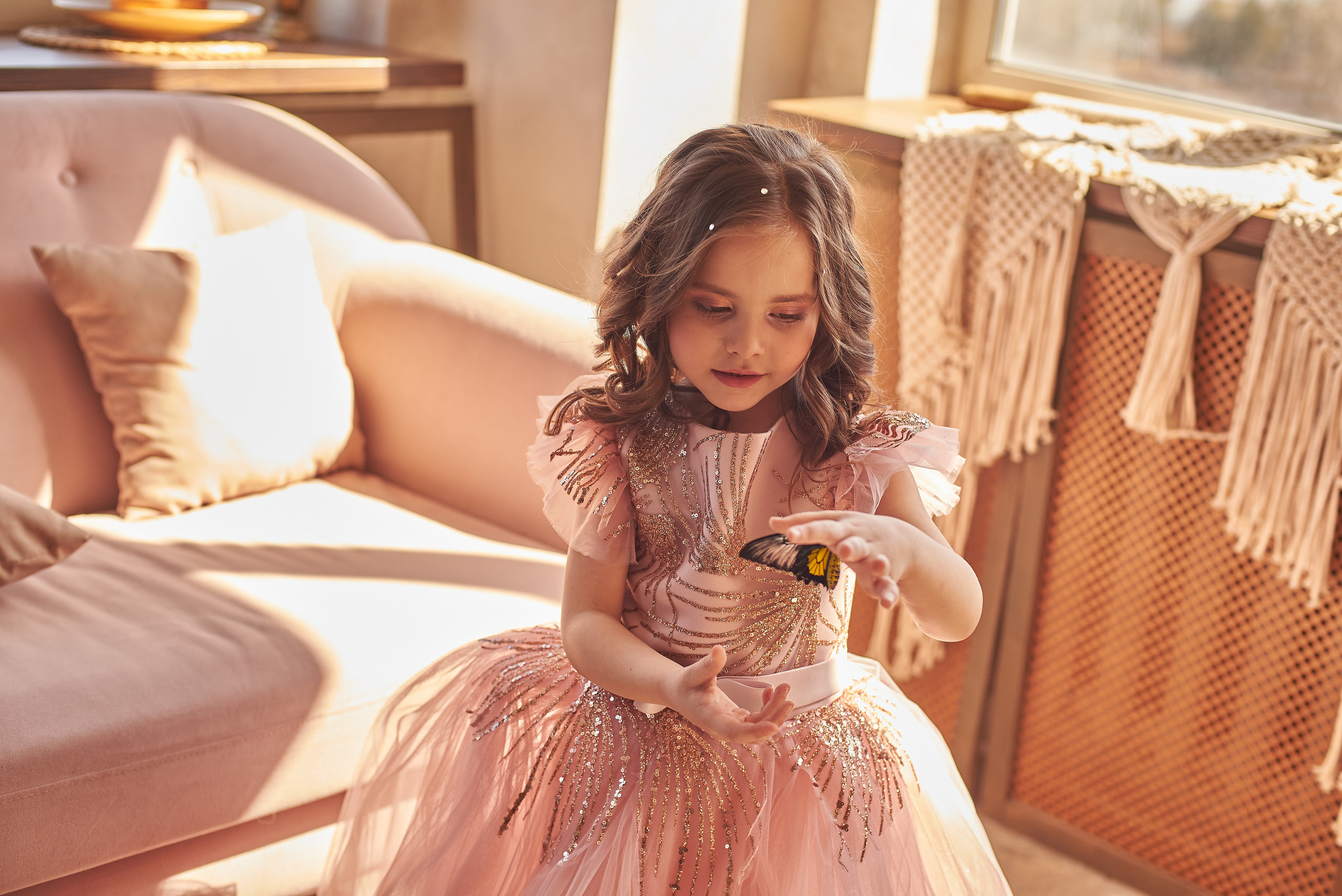 Фотопроет для детей с живыми бабочками в Красноярске. Фотограф в Красноярске Шепелева Мария