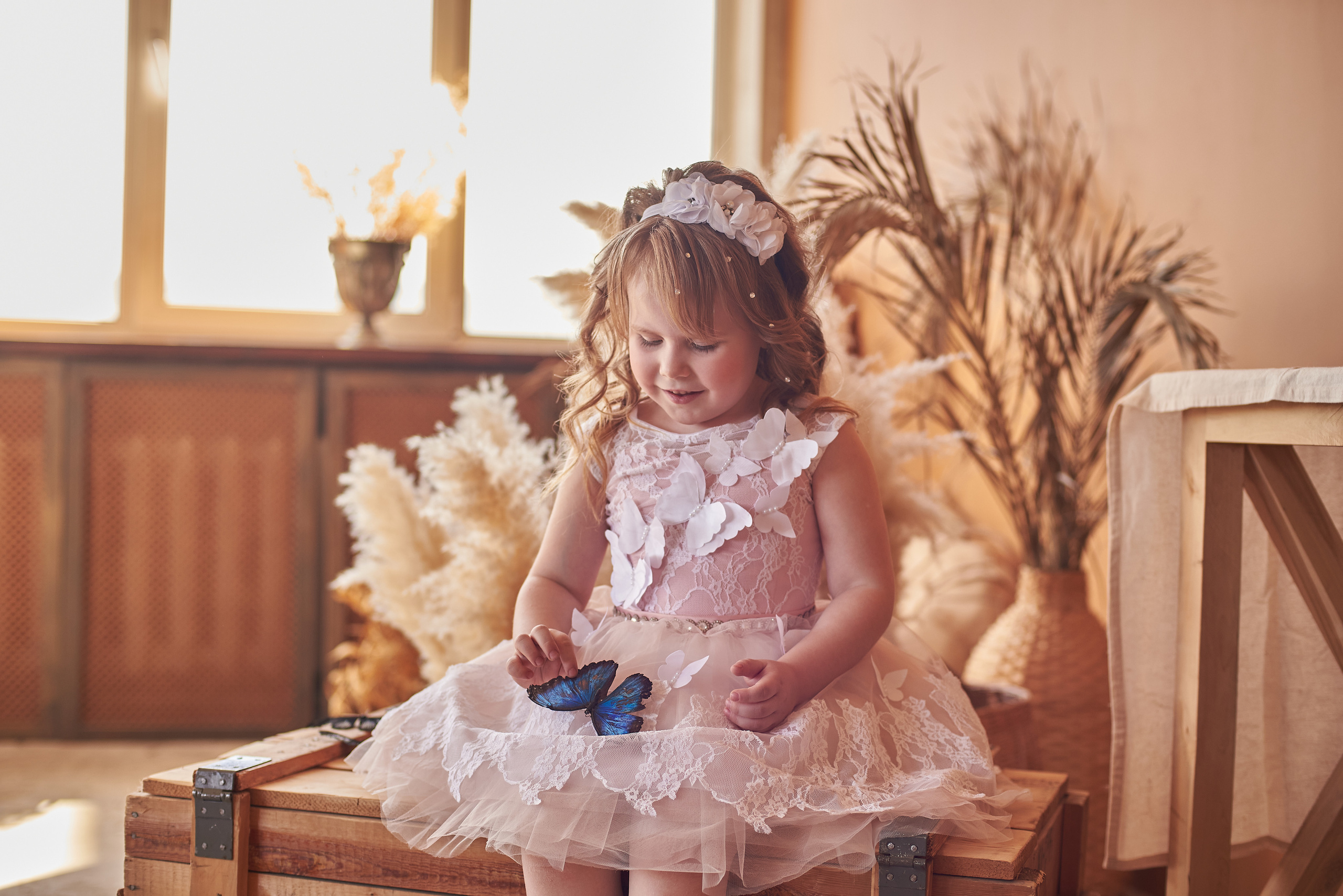 Фотопроет для детей с живыми бабочками в Красноярске. Фотограф в Красноярске Шепелева Мария