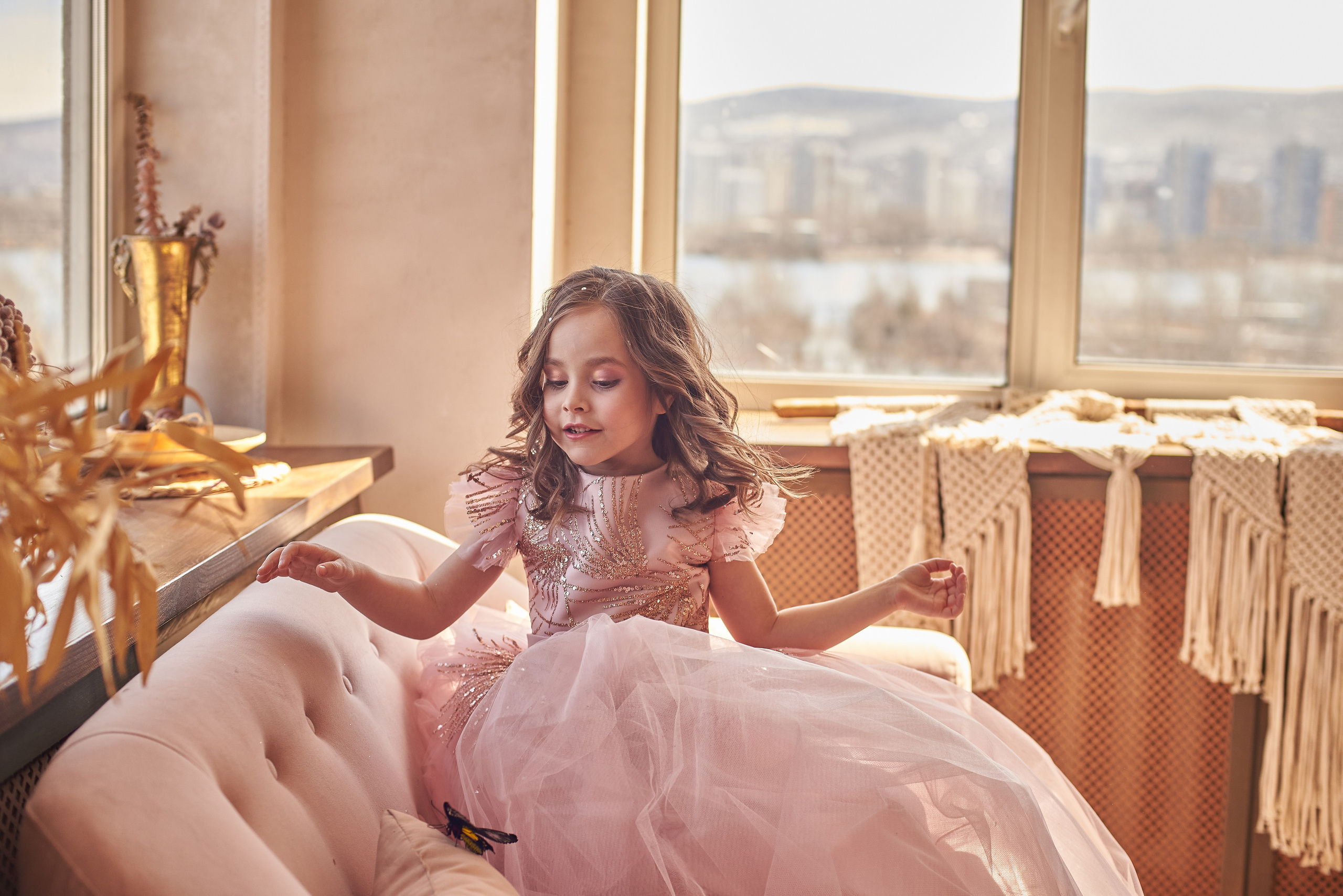 Фотопроет для детей с живыми бабочками в Красноярске. Фотограф в Красноярске Шепелева Мария