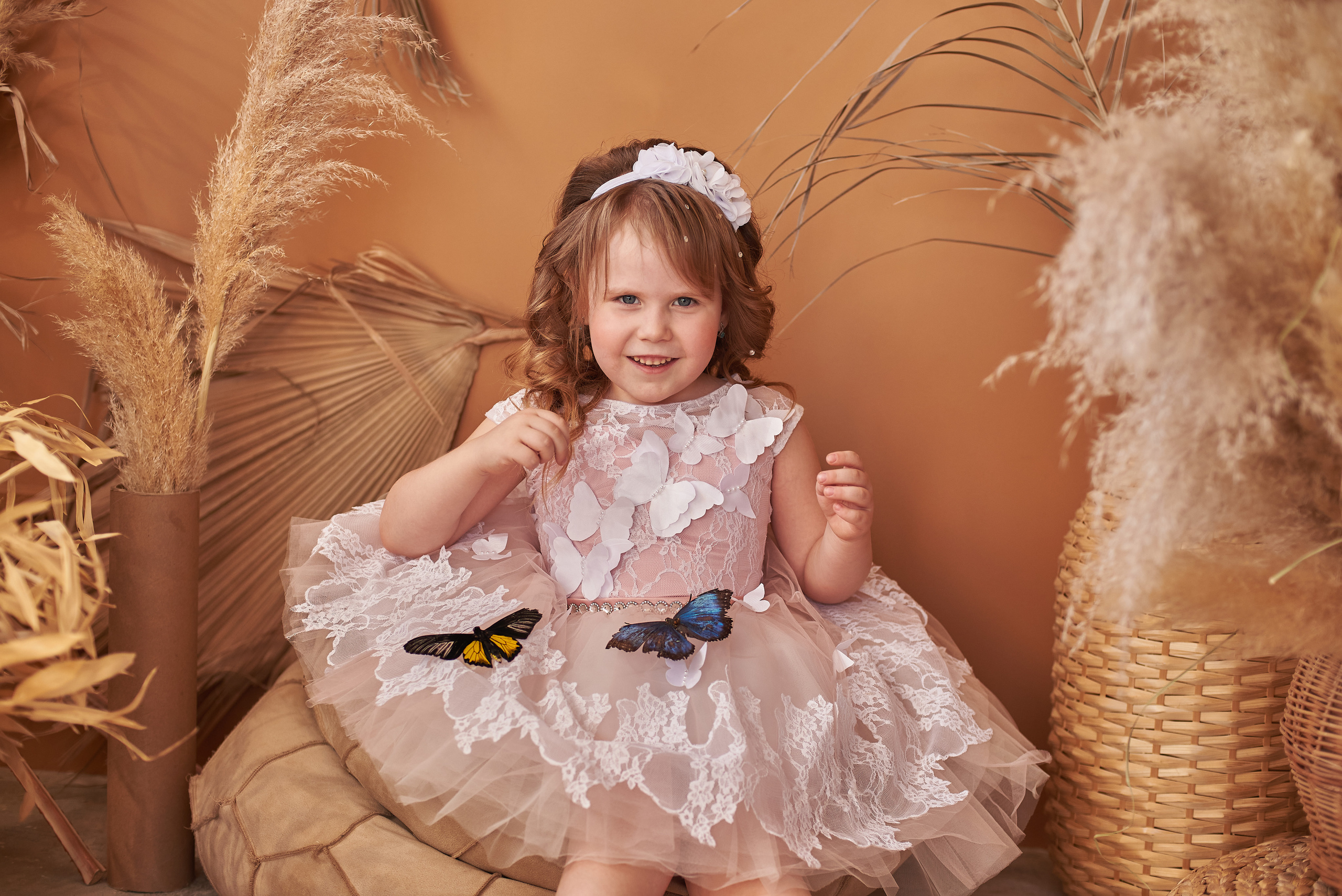 Фотопроет для детей с живыми бабочками в Красноярске. Фотограф в Красноярске Шепелева Мария