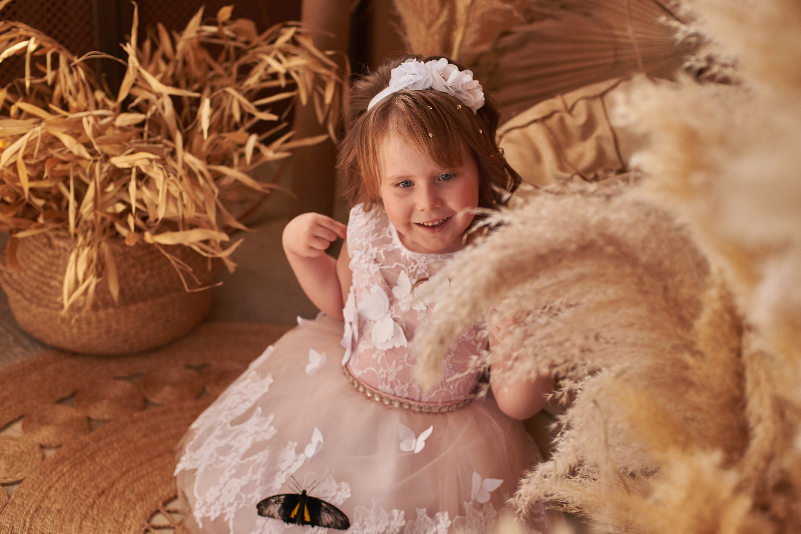 Фотопроет для детей с живыми бабочками в Красноярске. Фотограф в Красноярске Шепелева Мария