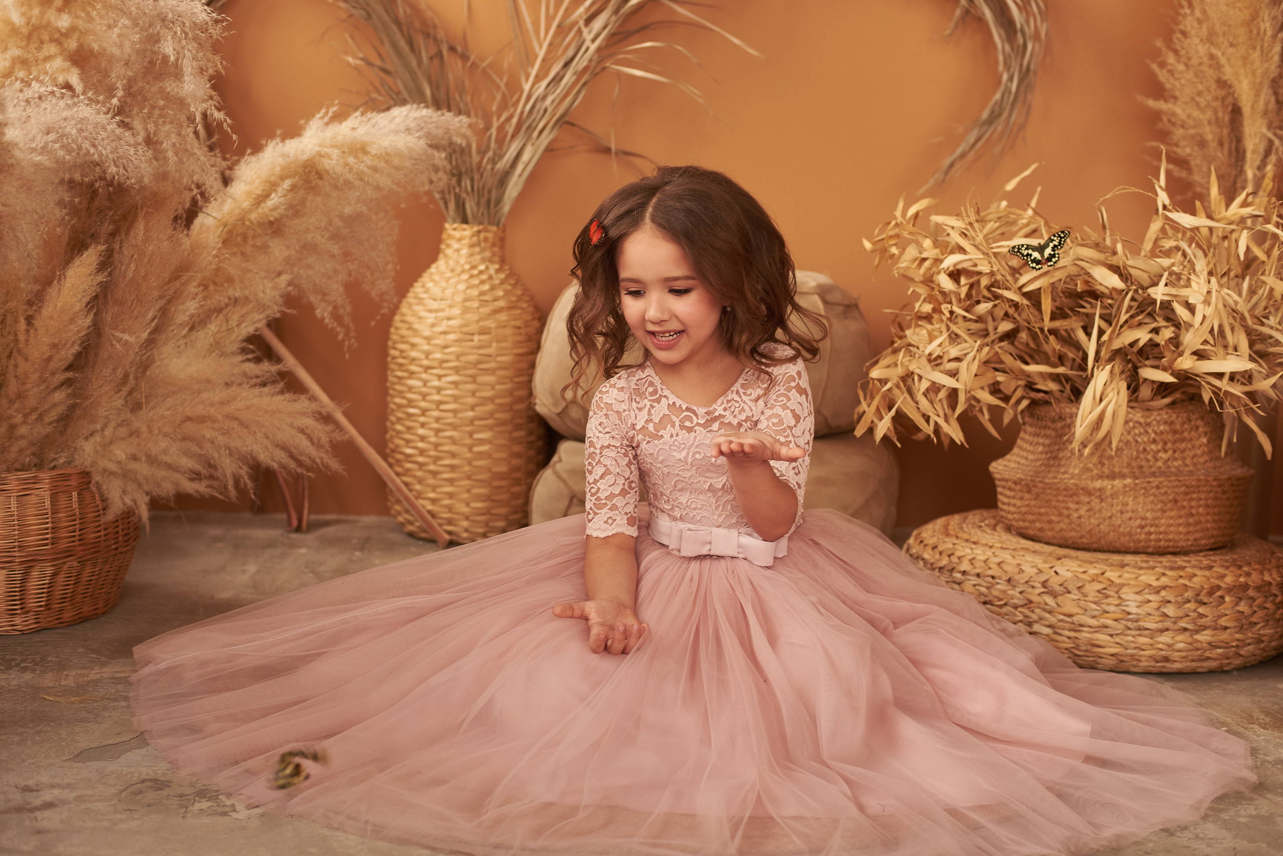 Фотопроет для детей с живыми бабочками в Красноярске. Фотограф в Красноярске Шепелева Мария