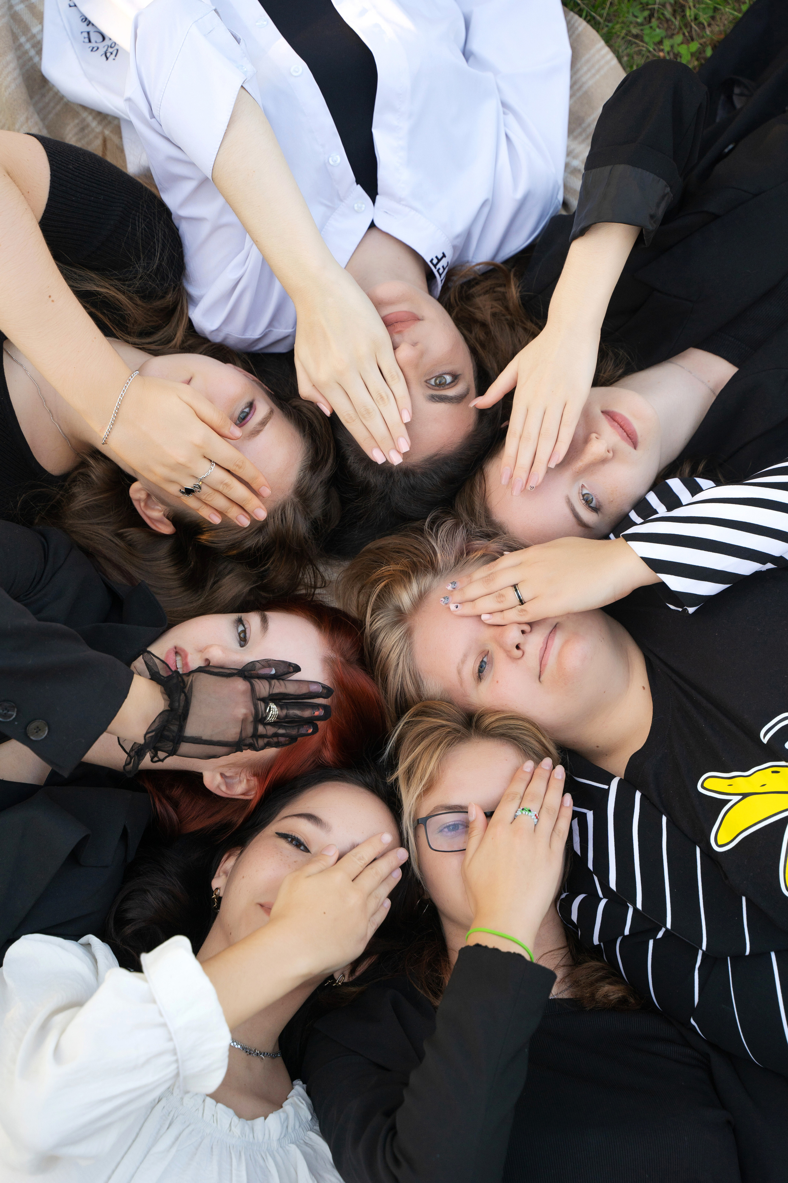 Выпускные фотосессии для 9 и 11 классов. Выпускные альбомы в Ставрополе