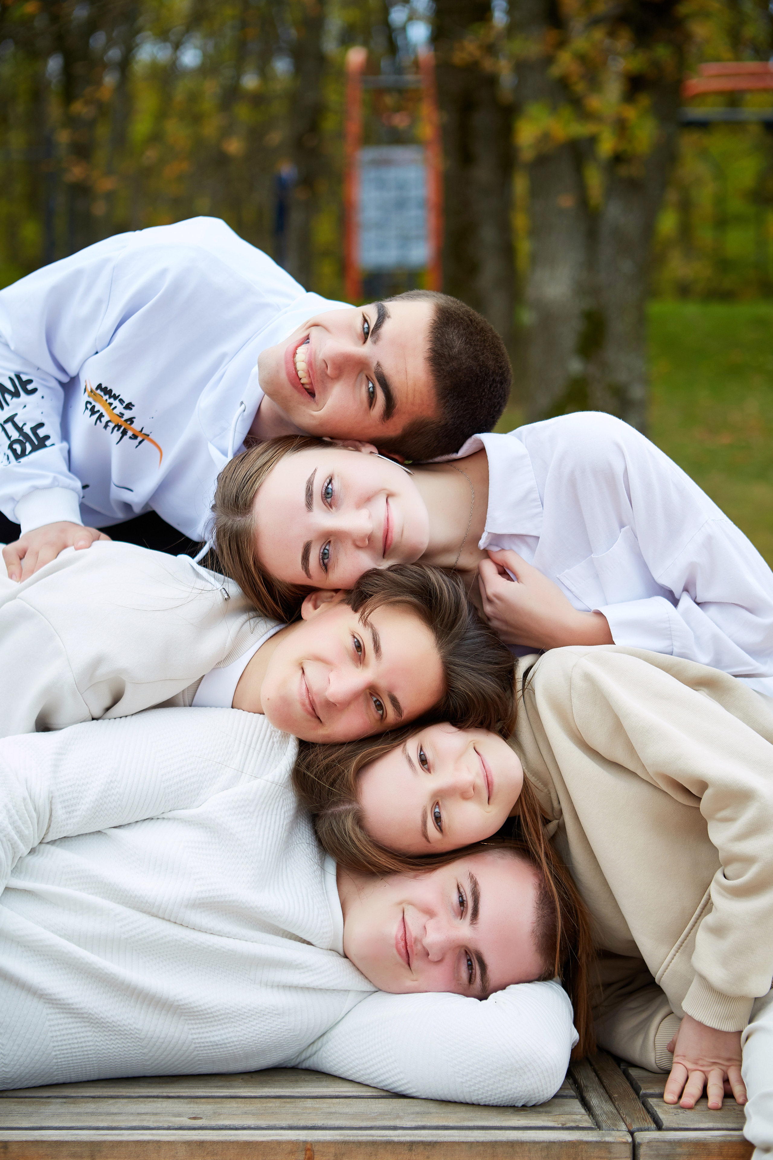 Выпускные фотосессии для 9 и 11 классов. Выпускные альбомы в Ставрополе