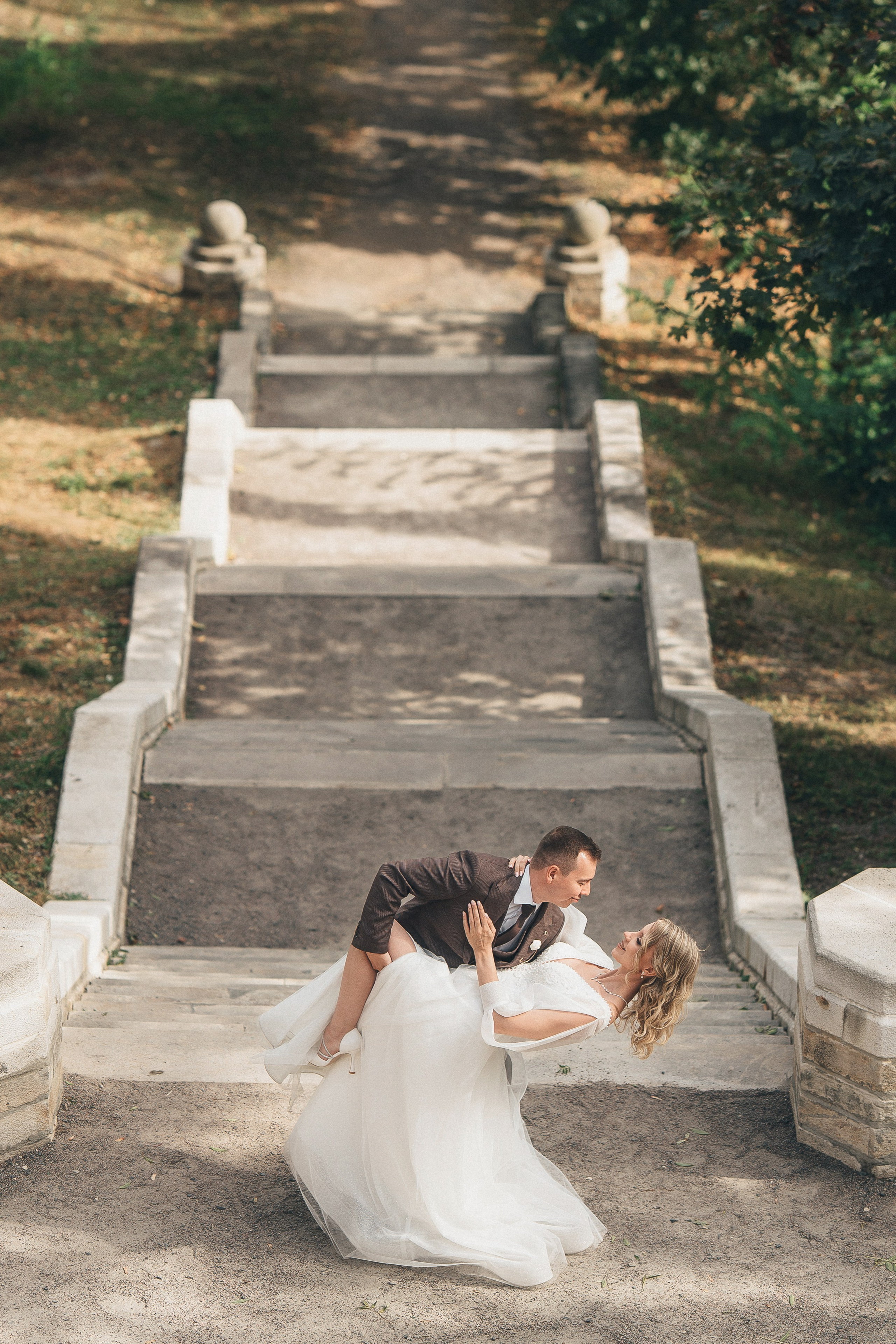Свадебная фотосессия на территории замка принцессы Ольденбургской.