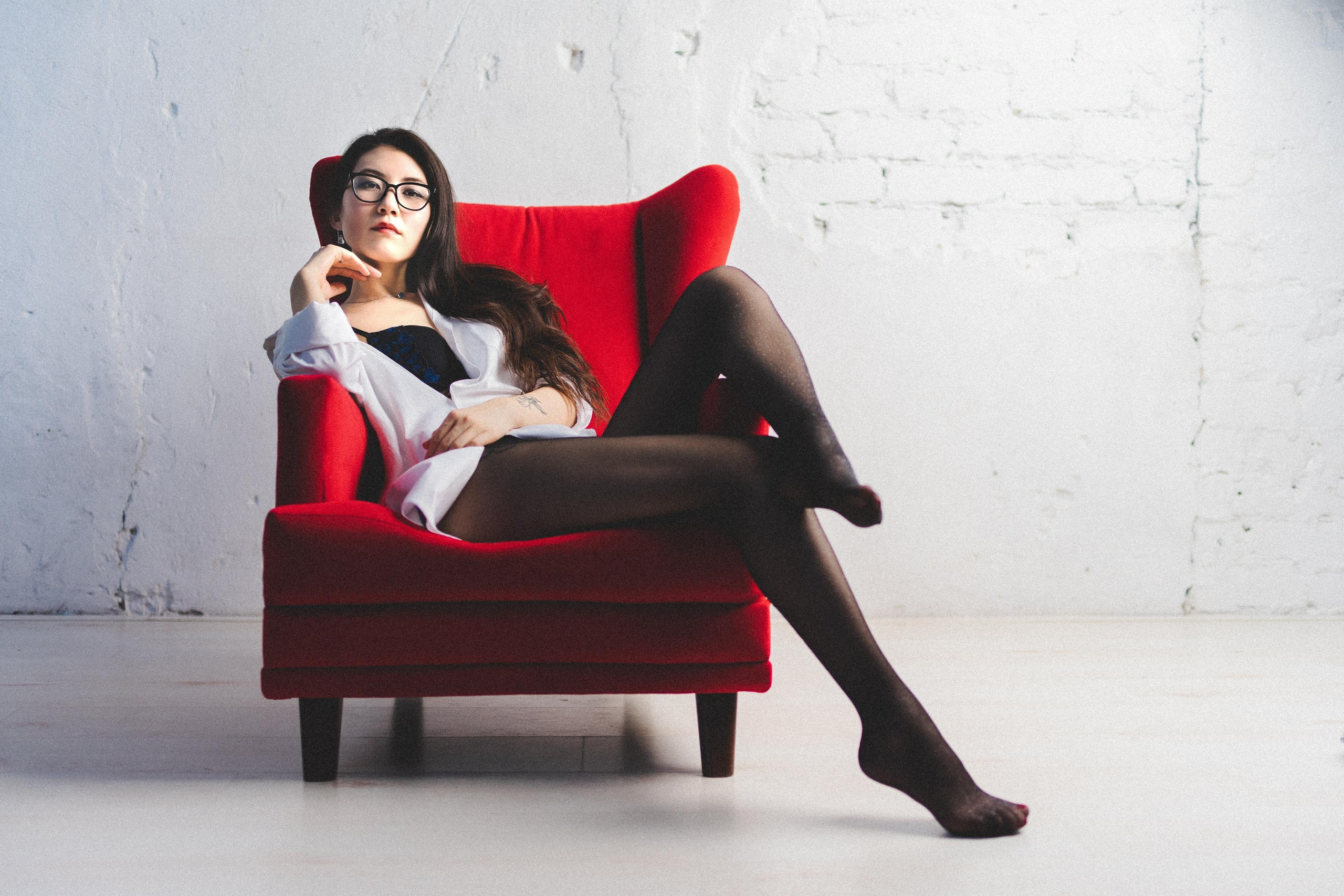 Oleg Kozachok — Photographer with Protanopia | Portraits, Texture & Light
