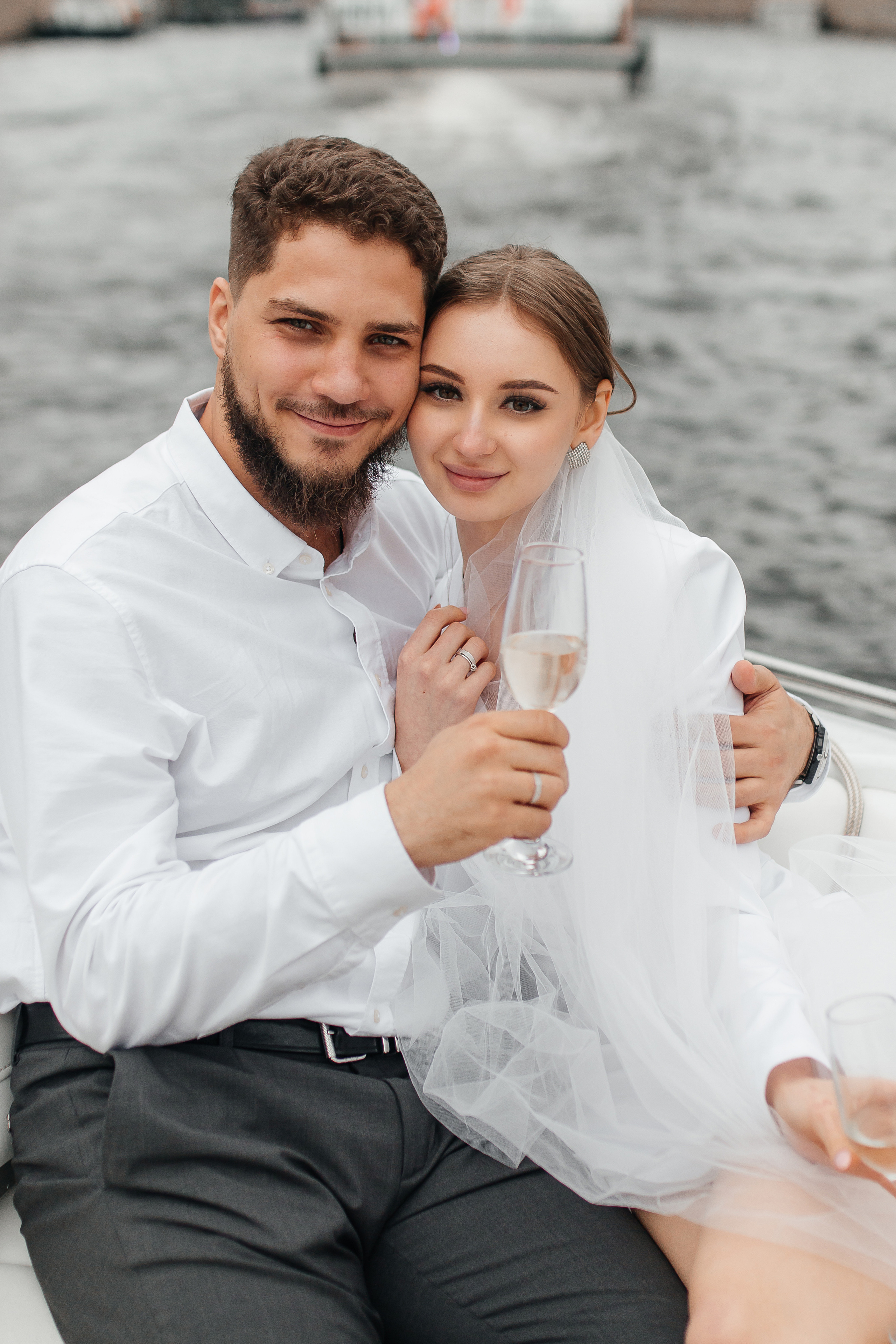 Портретные фотографии молодожёны свадебная фотосессия сборы невесты