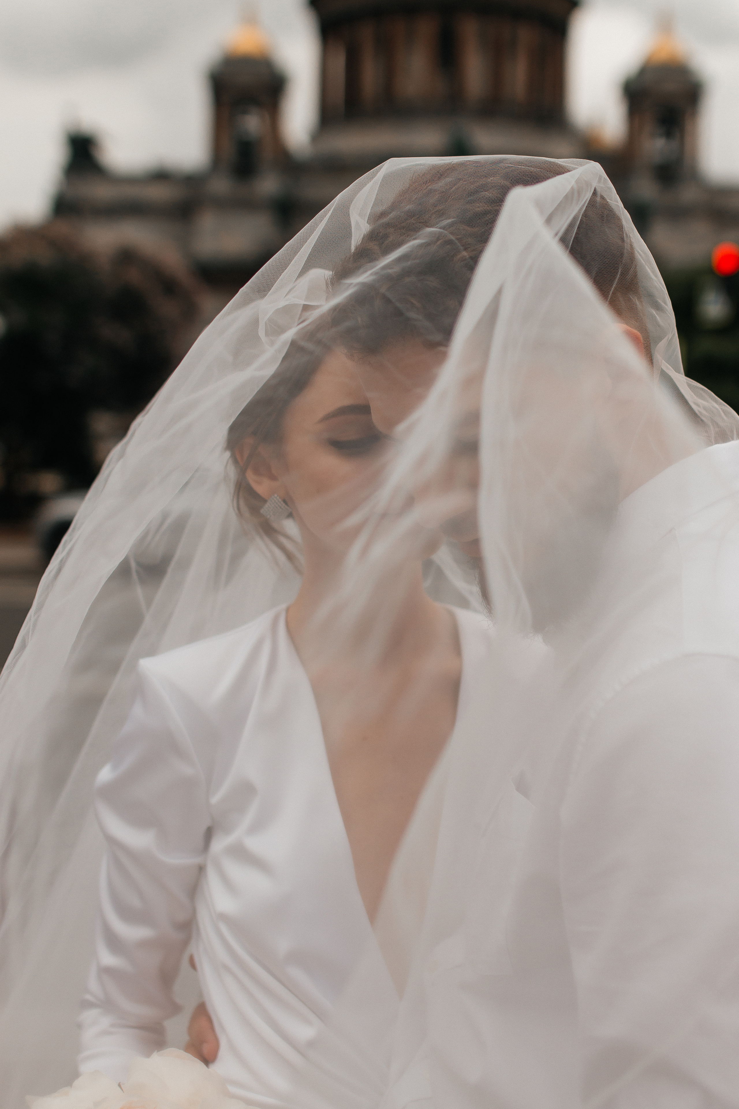 Портретные фотографии молодожёны свадебная фотосессия сборы невесты