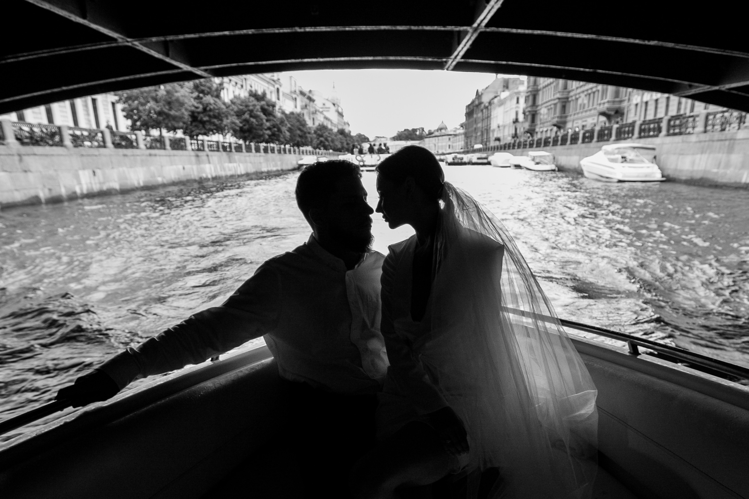 Портретные фотографии молодожёны свадебная фотосессия сборы невесты