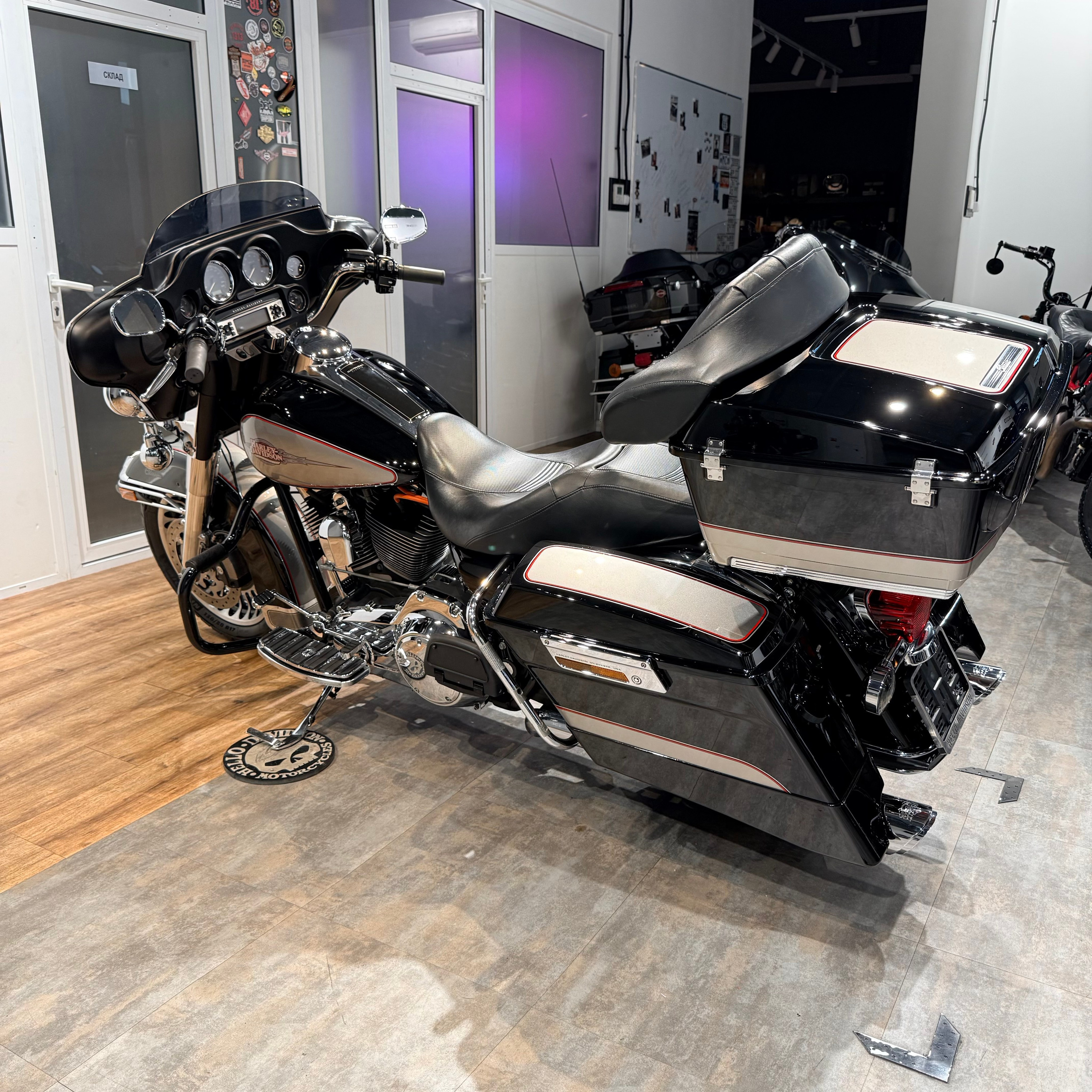 2008 Electra Glide Black Pearl ABS (VIN *5HD*8999). Hello Davidson, Москва. Только хорошие мотоциклы…