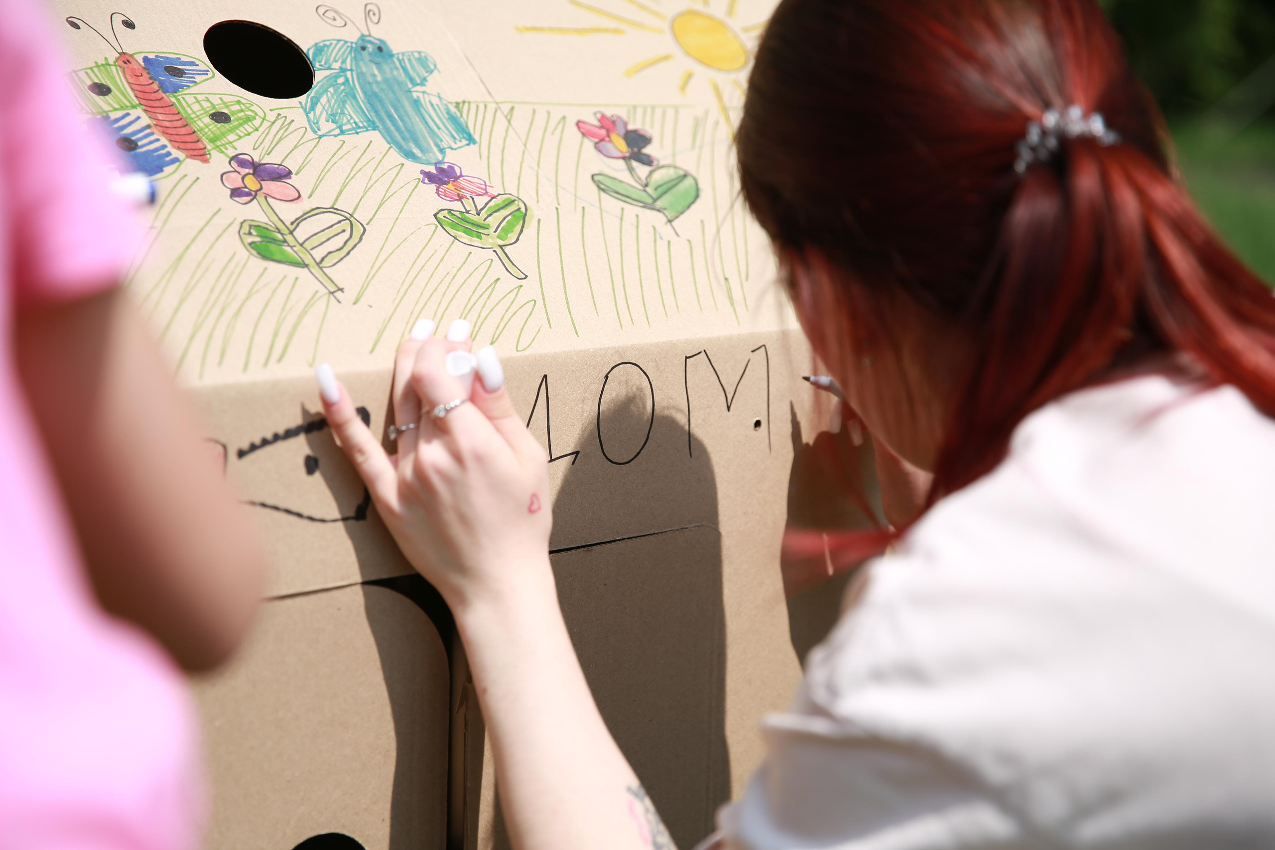 Фабрика радости от «Яркие люди». ZAGLADIN Bureau