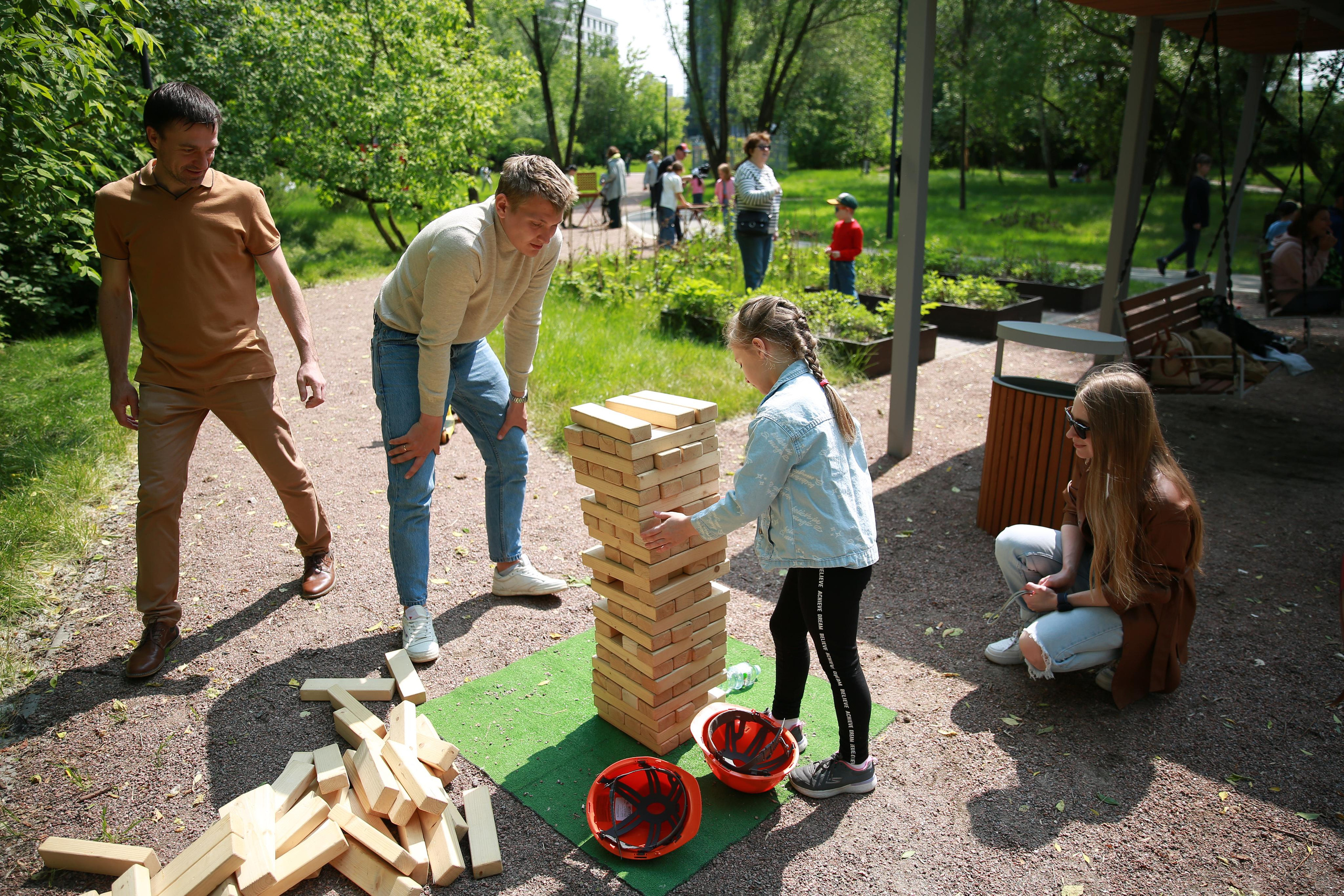 Фабрика радости от «Яркие люди». ZAGLADIN Bureau