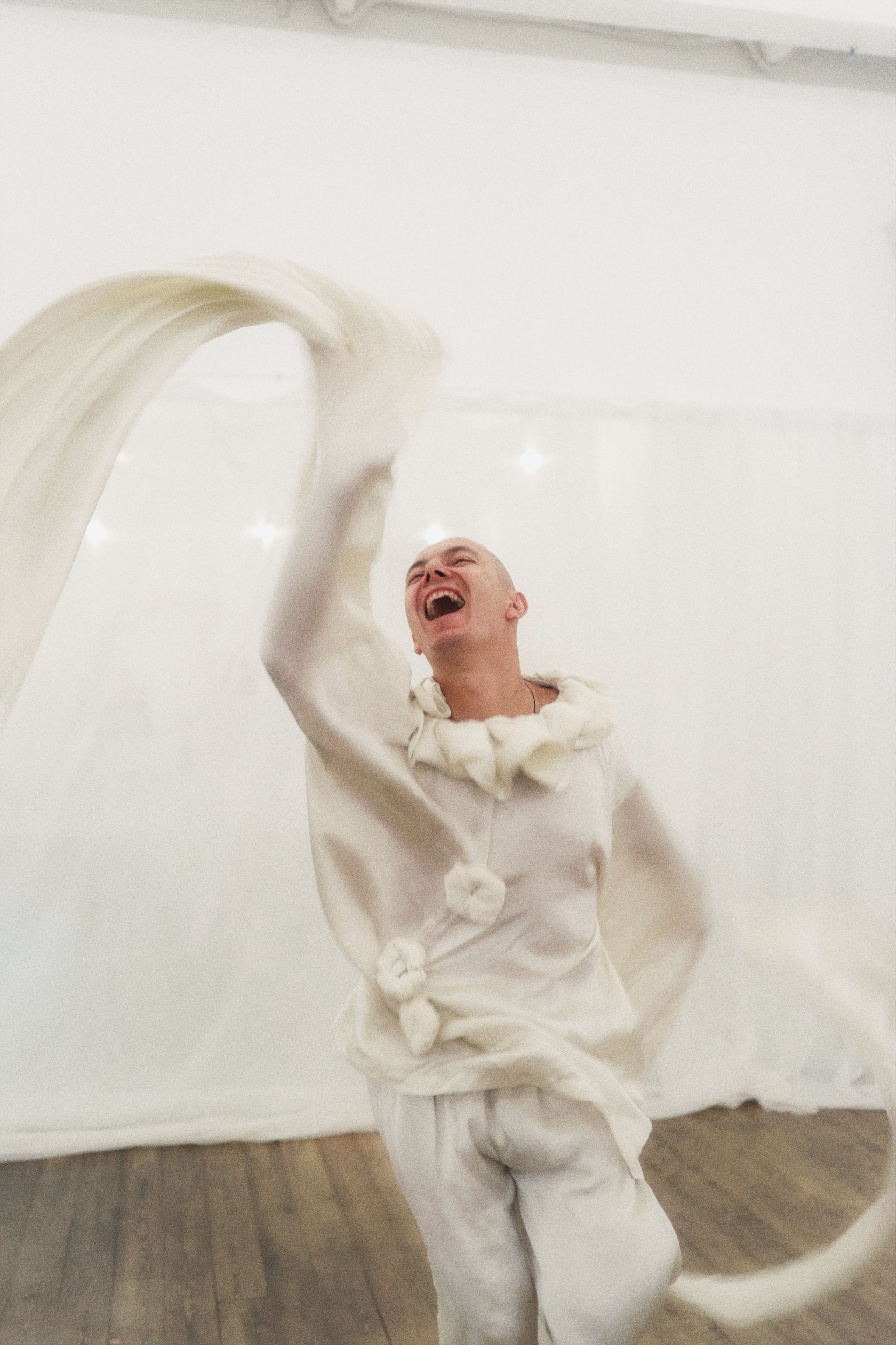 Pavel Alekhin, Clown-mime / Saint-Petersburg 2024. POLINA MÔMOT