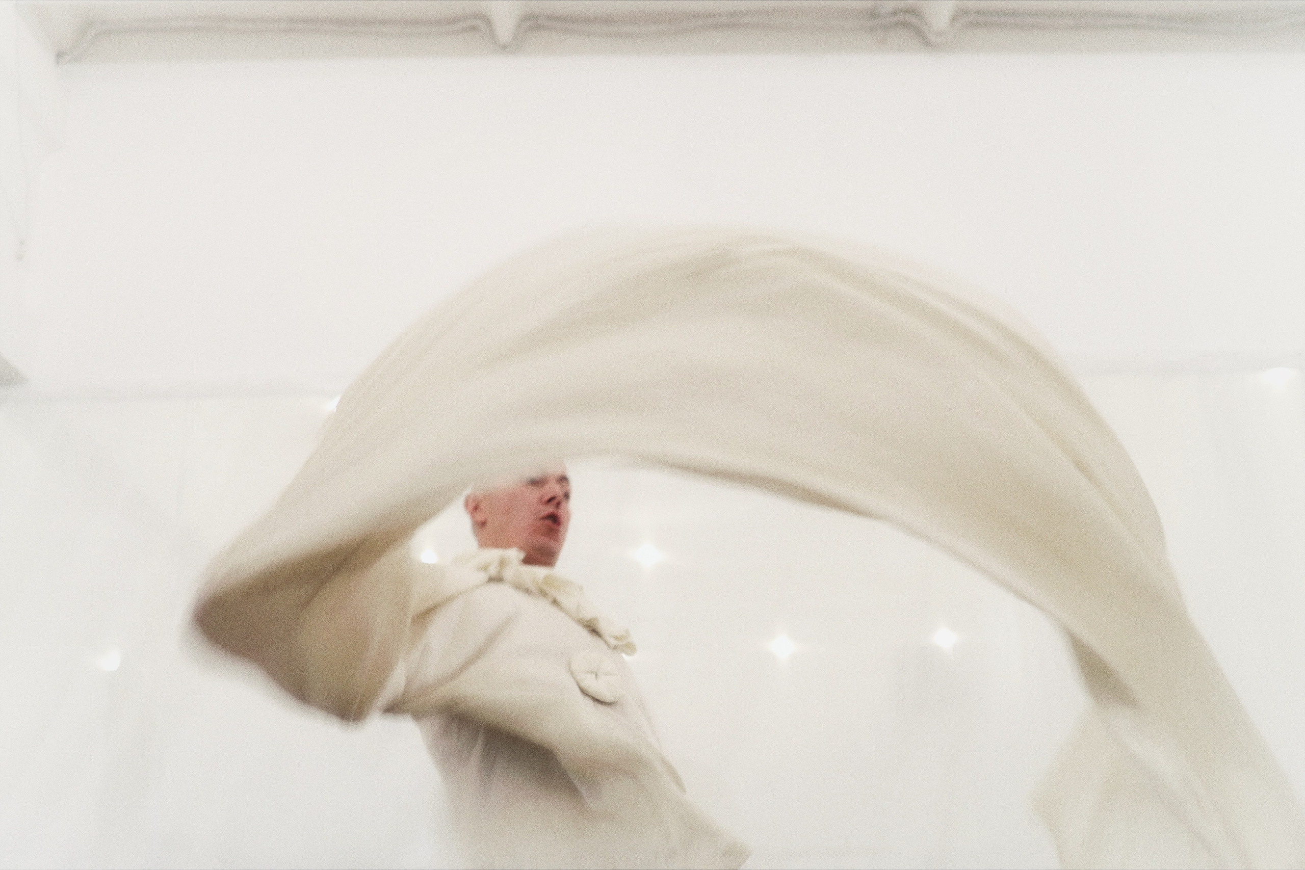 Pavel Alekhin, Clown-mime / Saint-Petersburg 2024. POLINA MÔMOT