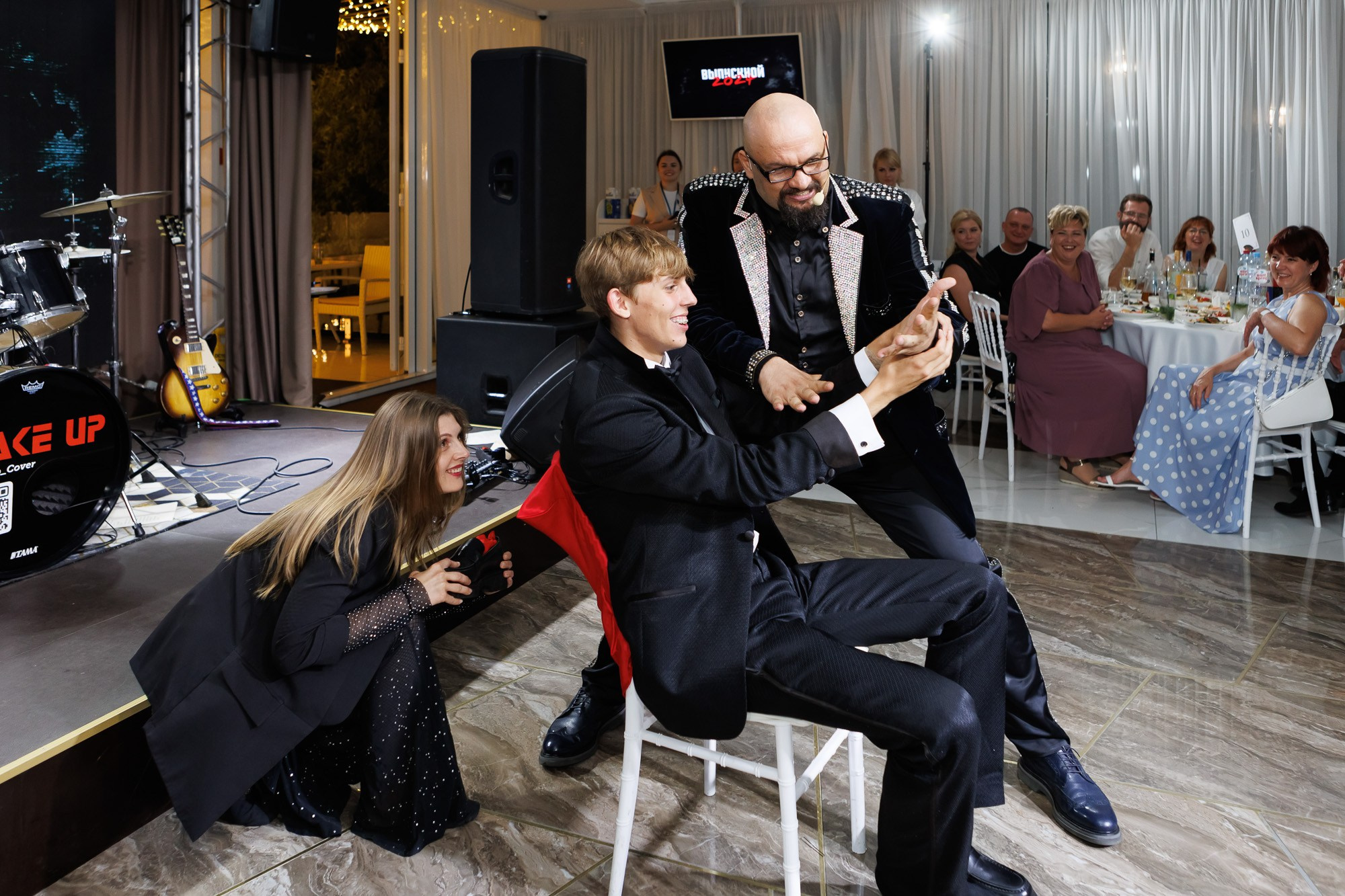 Выпускной вечер в Севастопольской гимназии № 1 имени А. С. Пушкина. Свадебный фотограф, фотосъемка в Крыму, Севастополе, Симферополе, Ялте