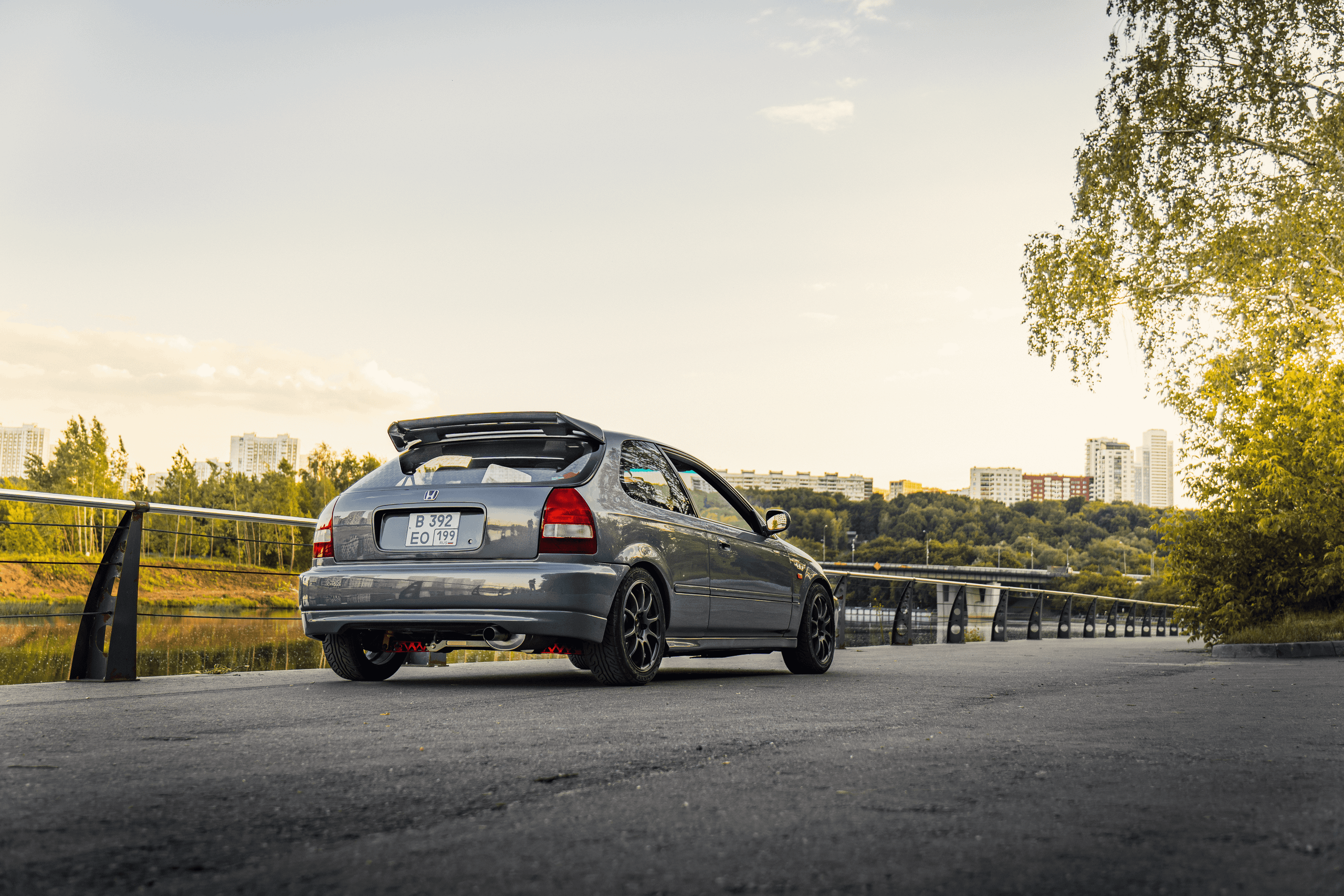 Honda Civic VI: безупречная серая мышка