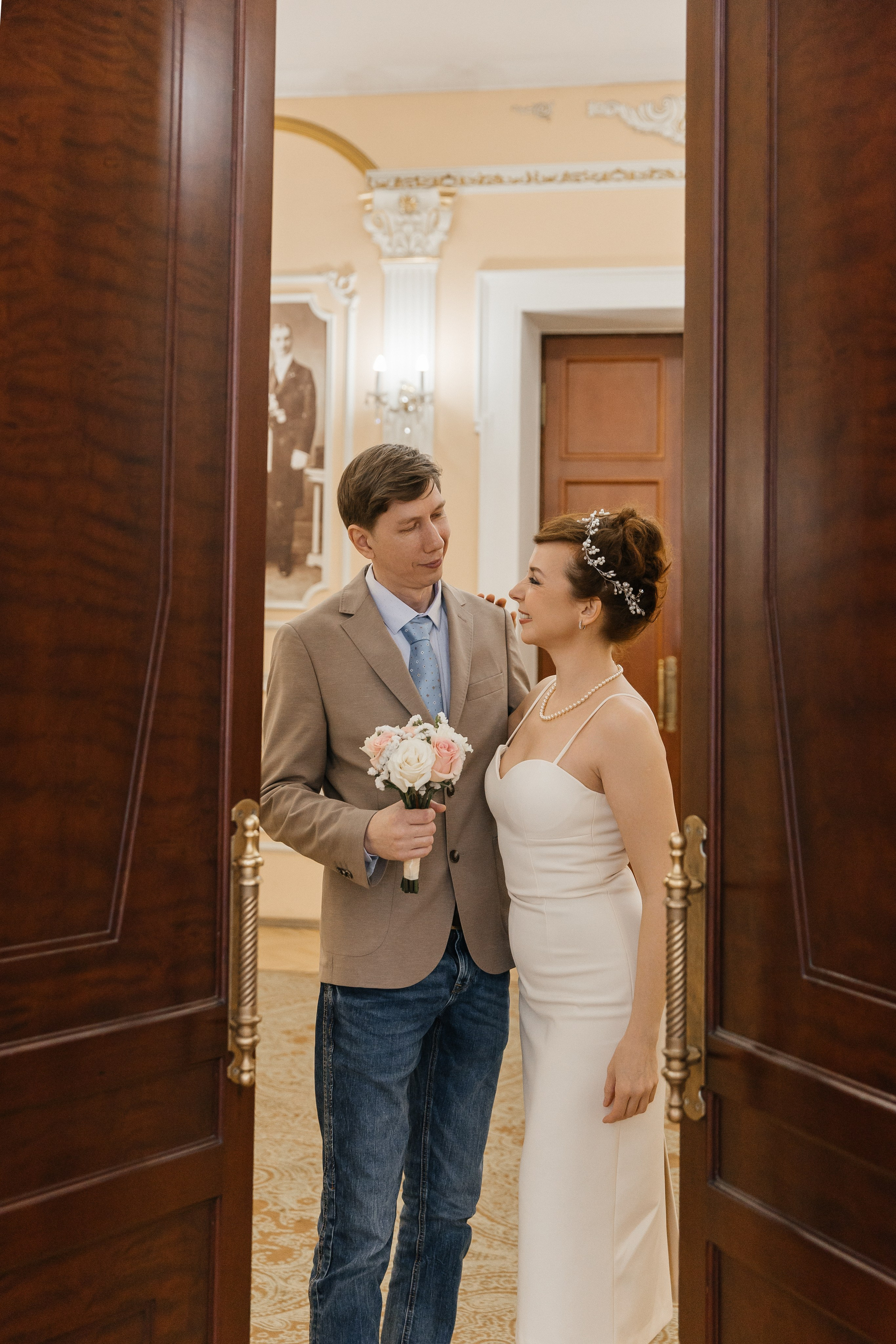 Свадебная фотосессия в Грибоедовском ЗАГСе (Дворец Бракосочетания № 1). Фотограф и видеограф Анна Домашенко
