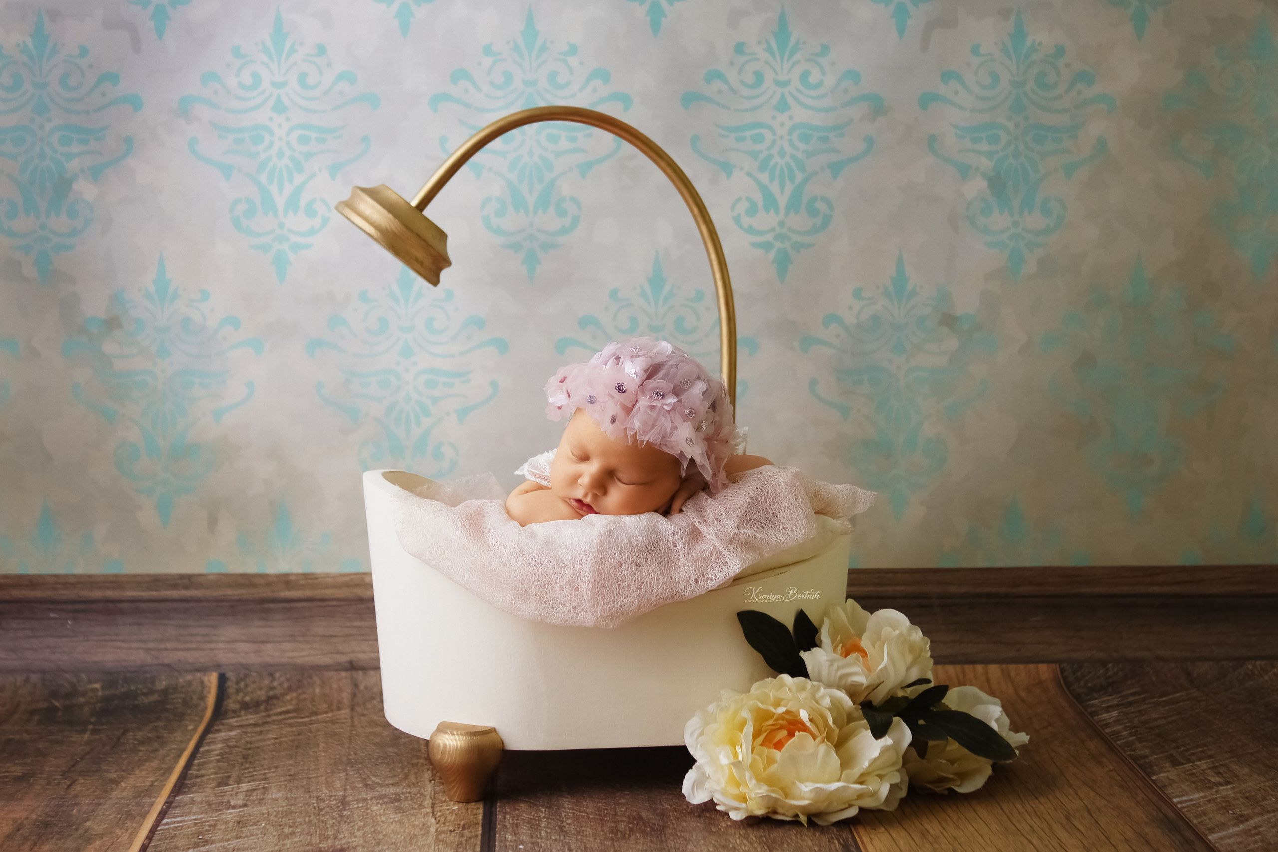 Профессиональный фотограф новорожденных Ксения Бортник