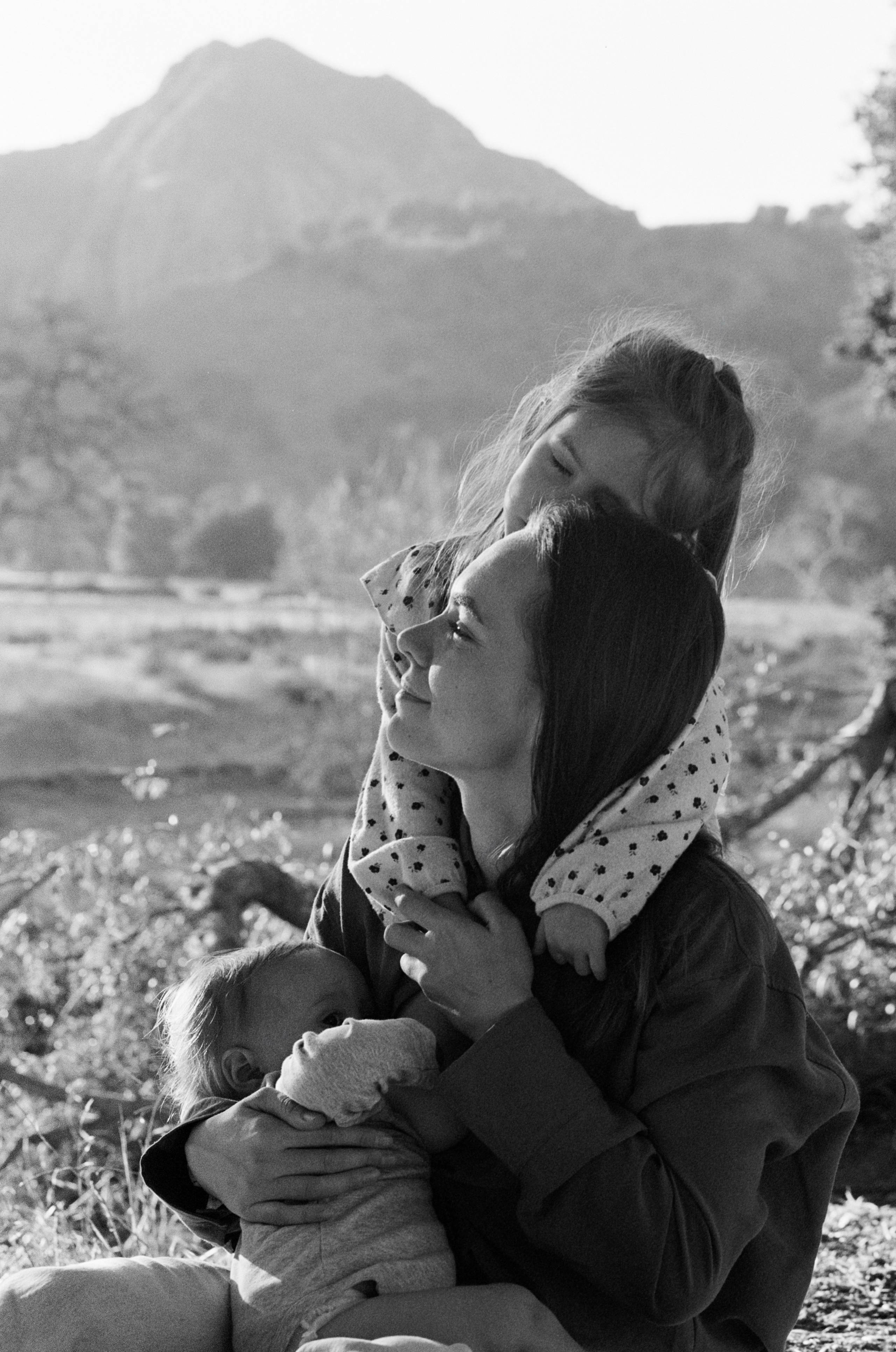 Family. Film photographer in Los Angeles Anastasiya Pankova